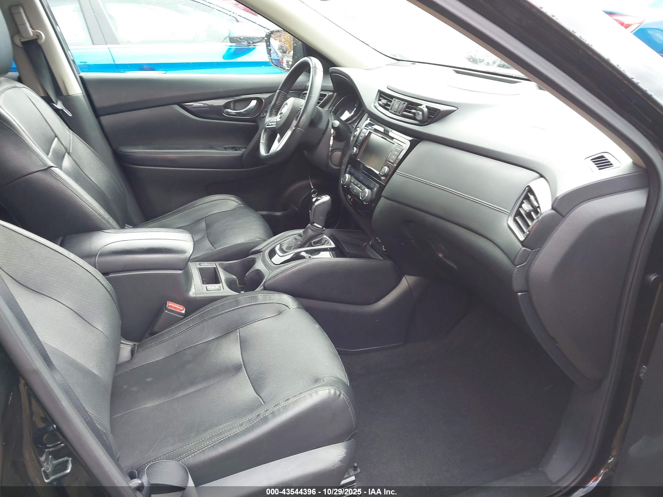 NISSAN ROGUE image 5