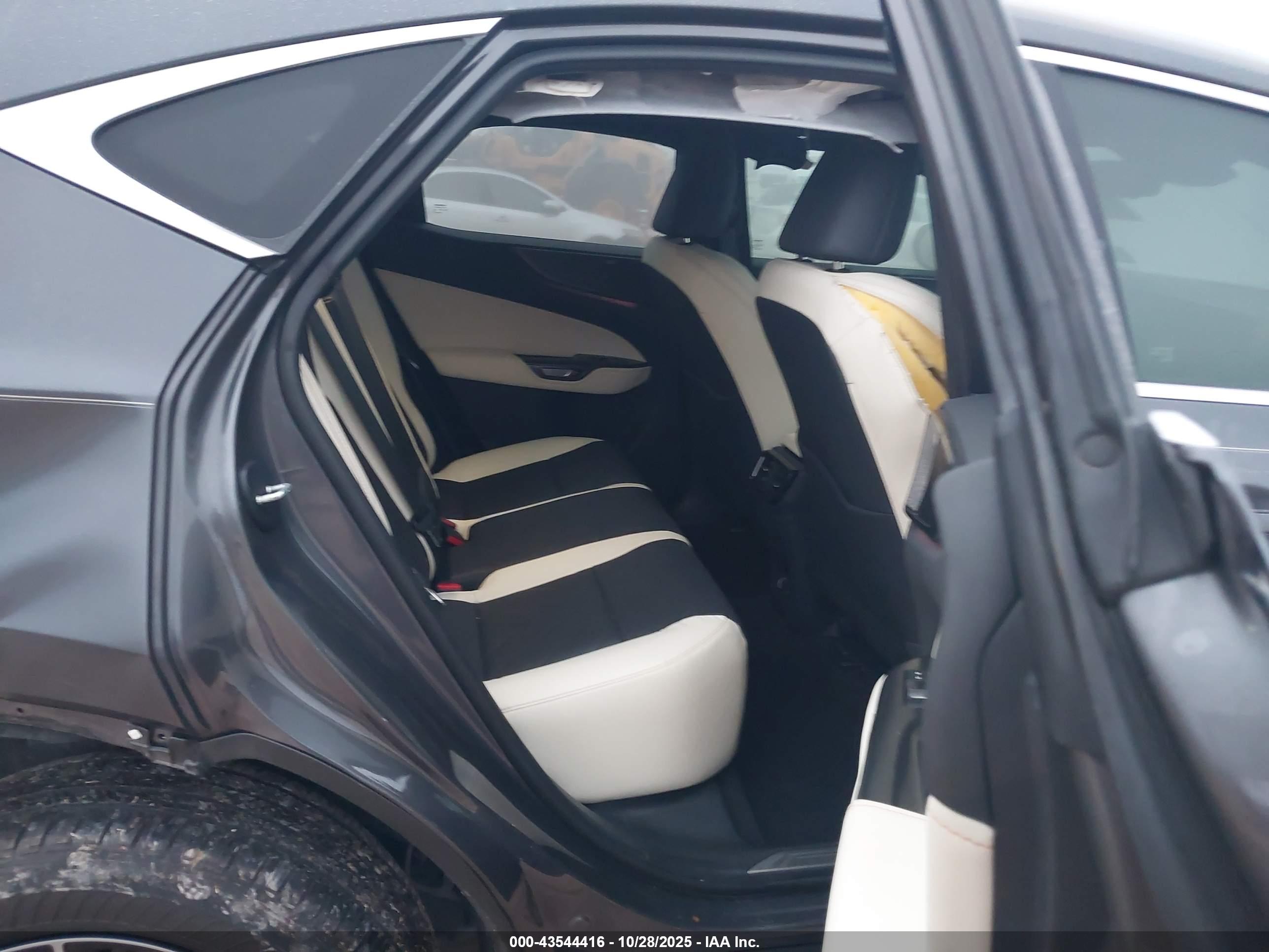 LEXUS NX image 8