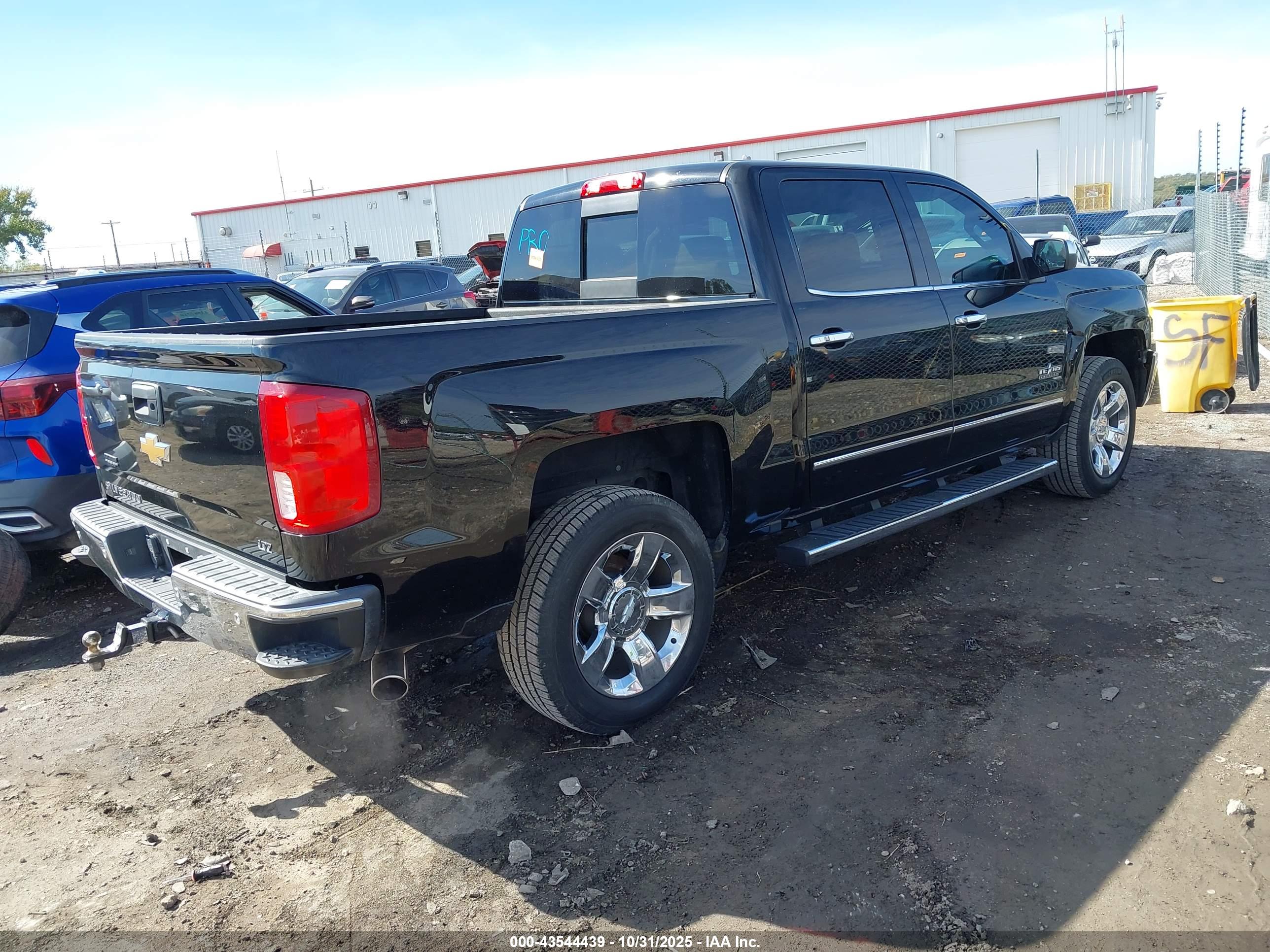 CHEVROLET SILVERADO image 4