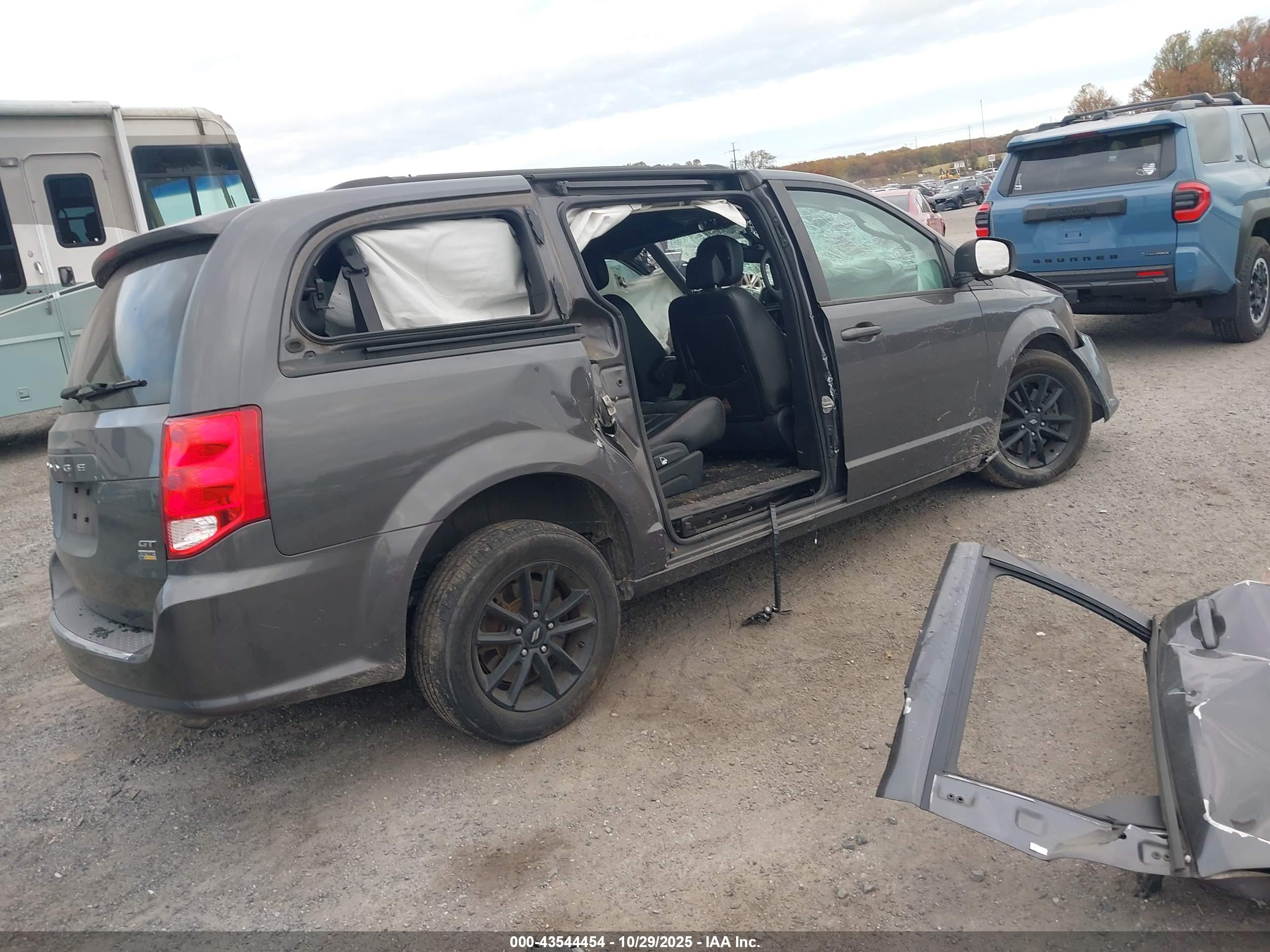 DODGE GRAND image 4