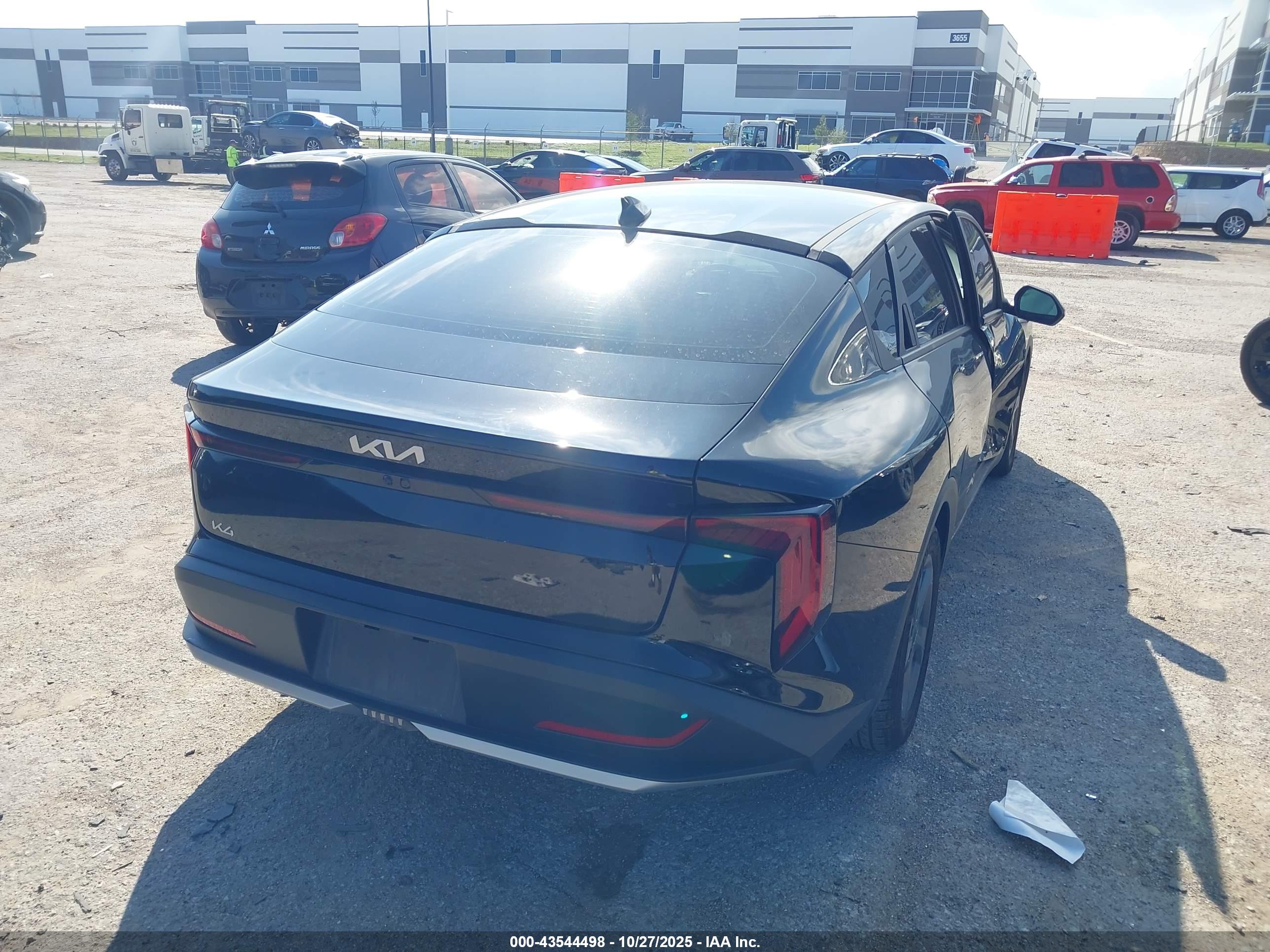 KIA K4 image 4