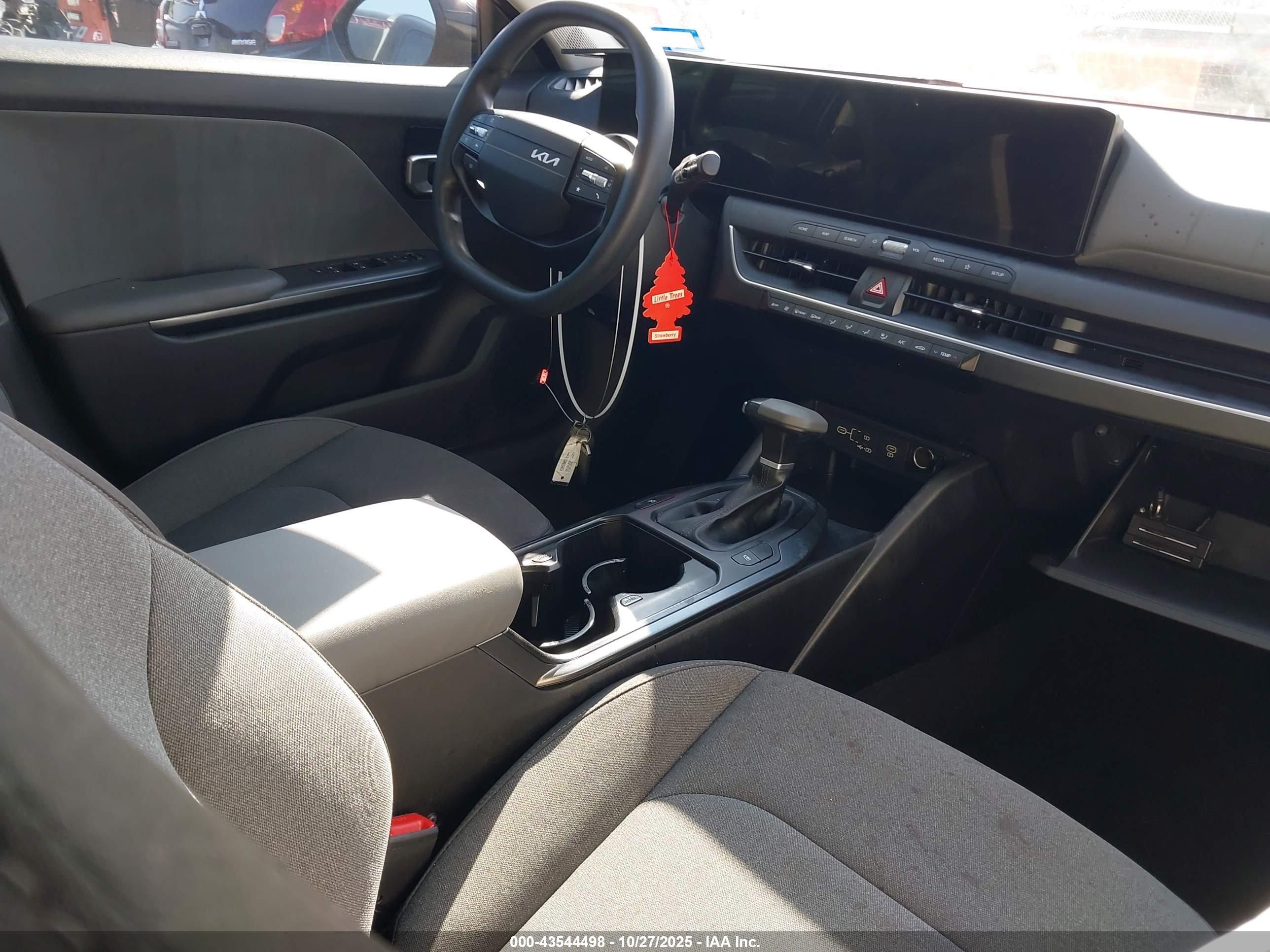 KIA K4 image 5