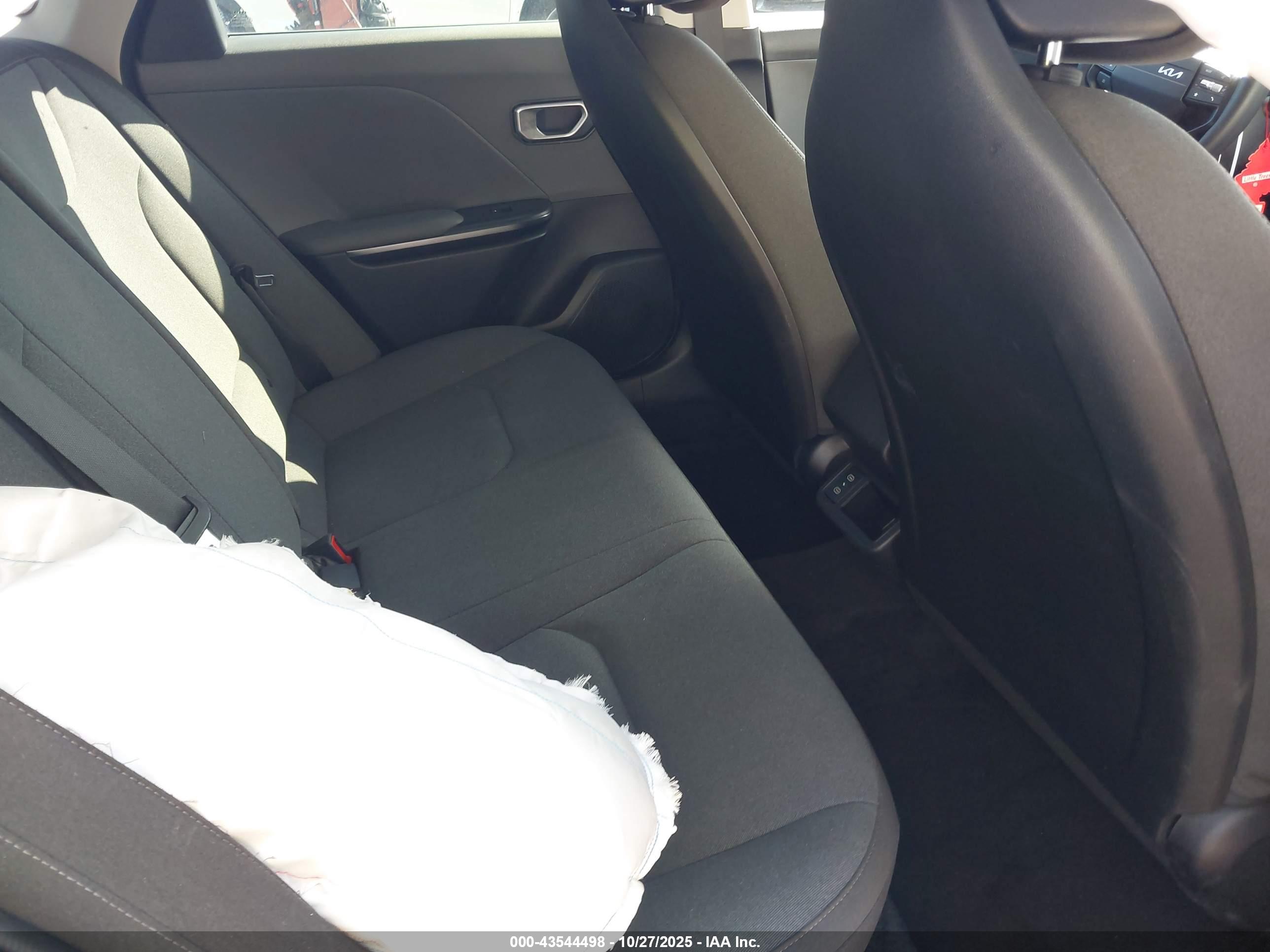 KIA K4 image 8