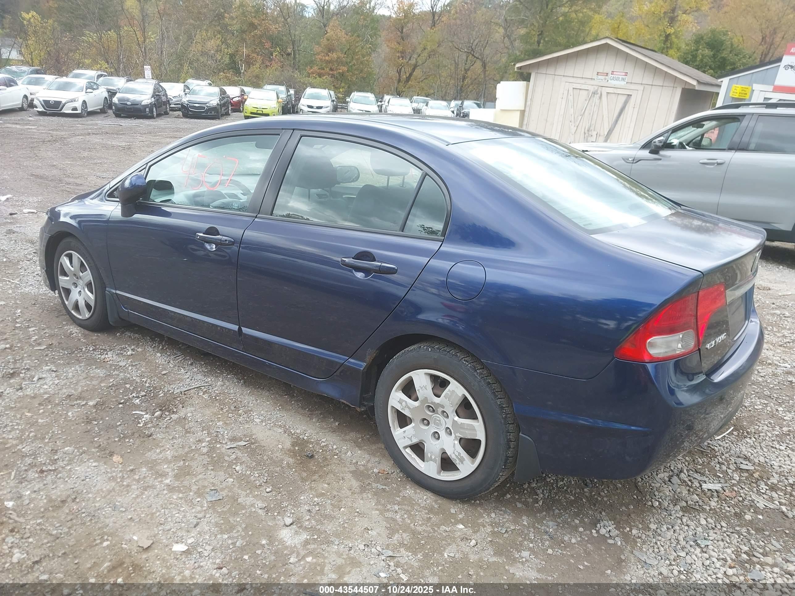HONDA CIVIC image 3