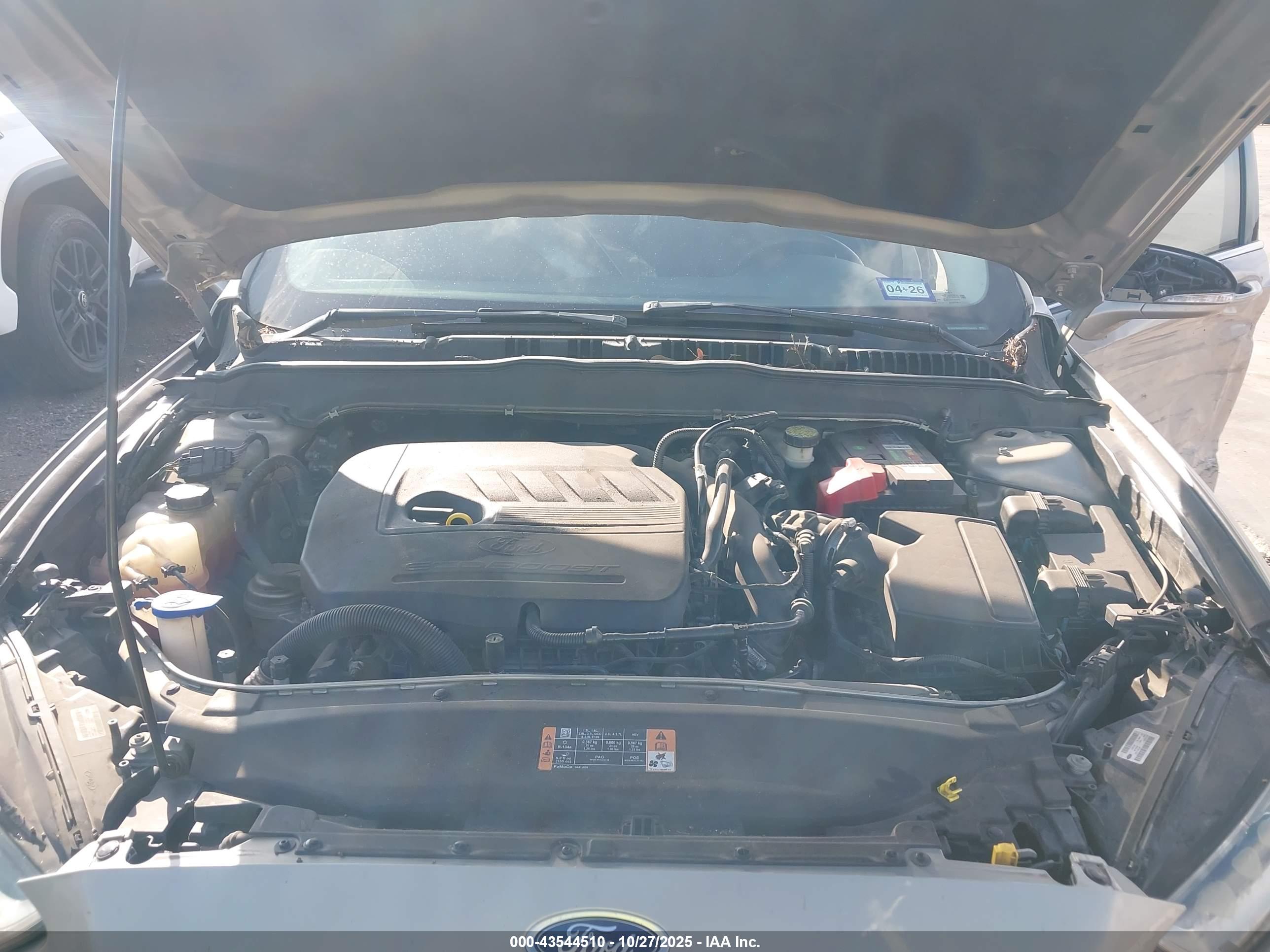 FORD FUSION image 10