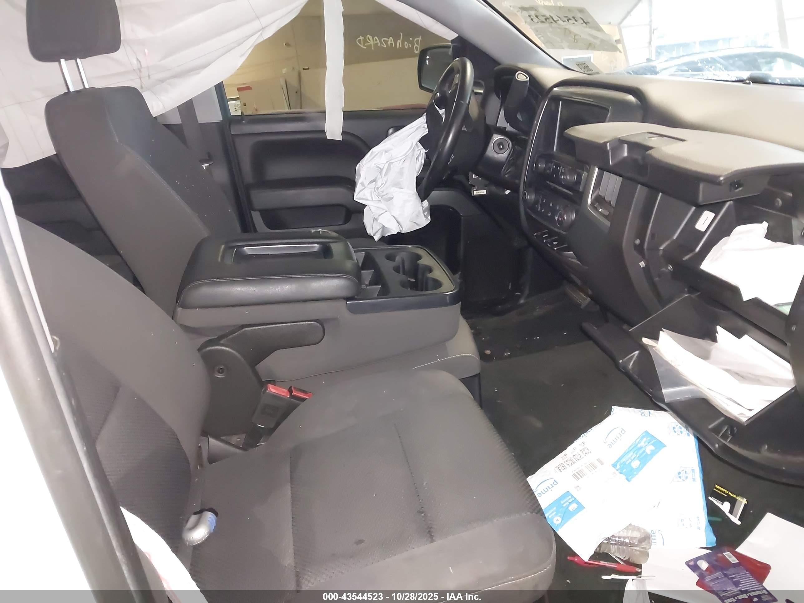 CHEVROLET SILVERADO image 5