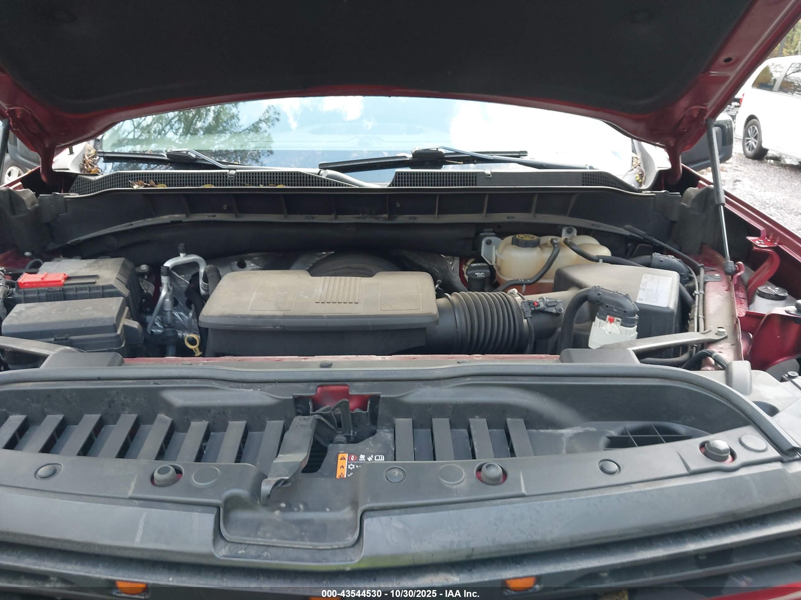 CHEVROLET SILVERADO image 10