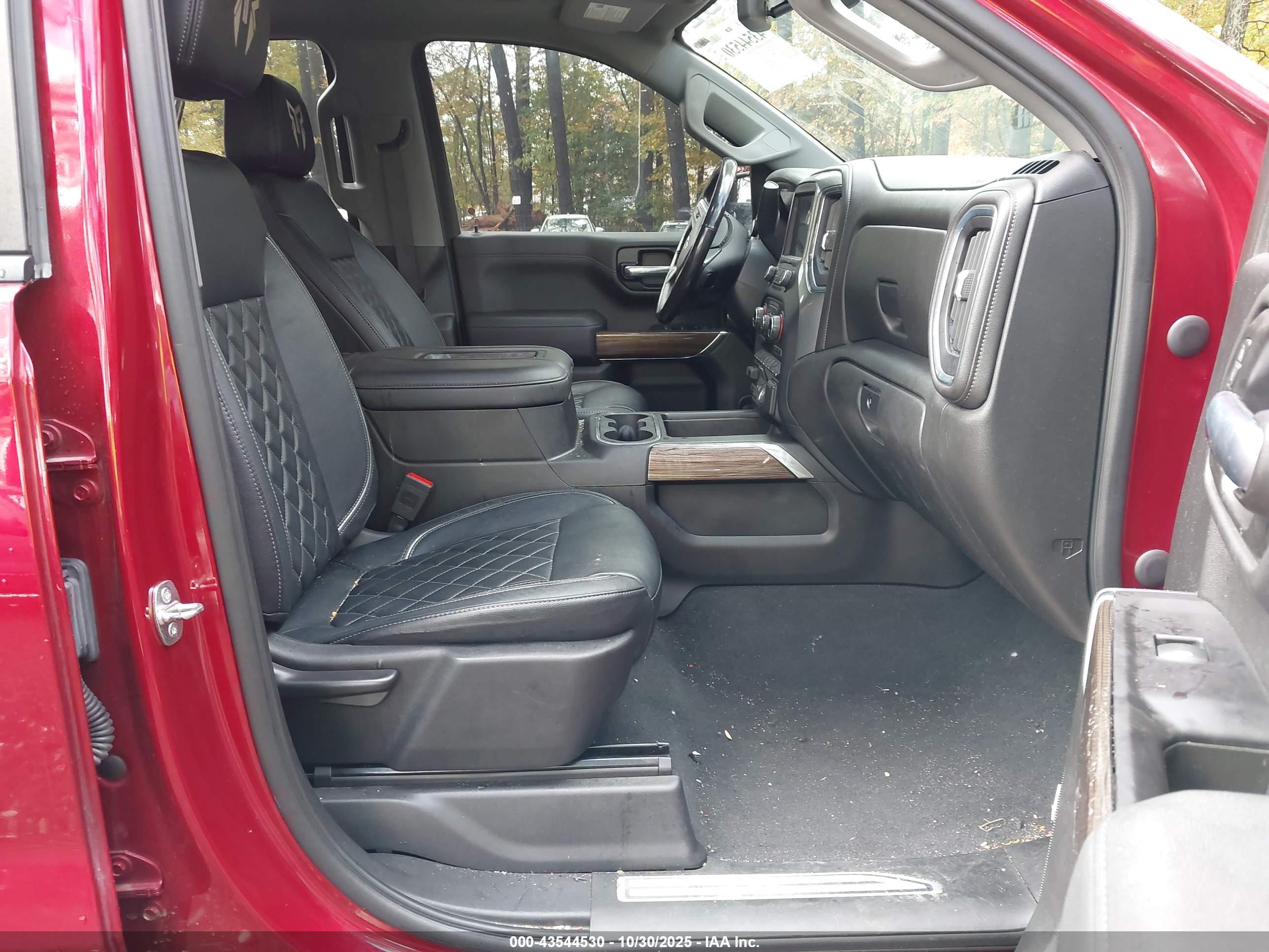 CHEVROLET SILVERADO image 5