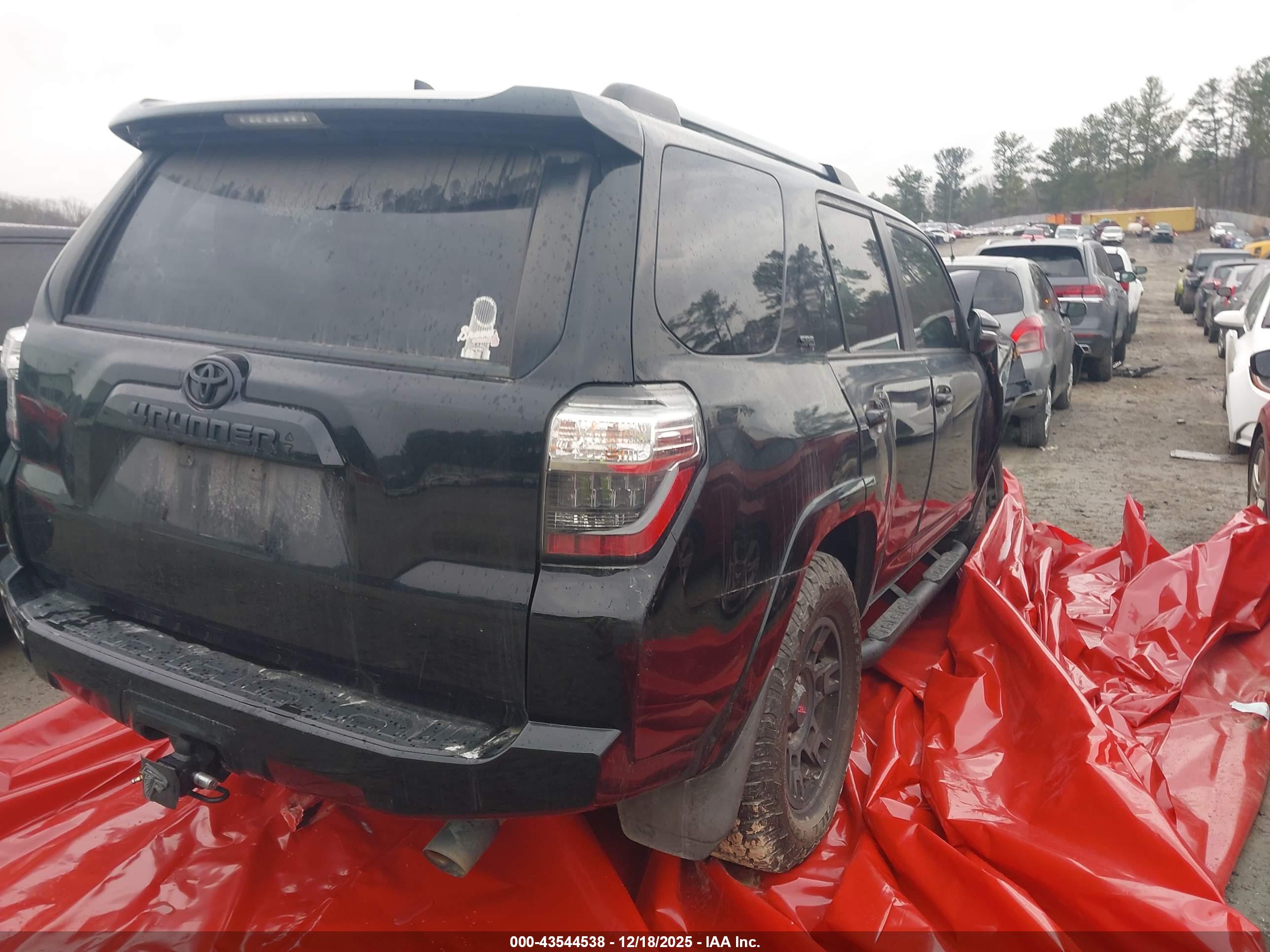 TOYOTA 4RUNNER image 4
