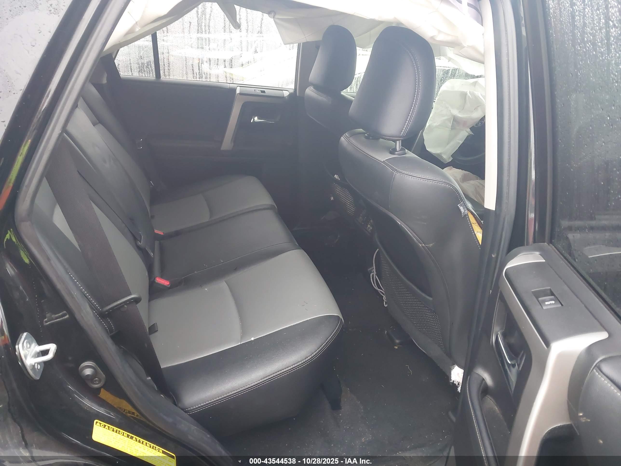 TOYOTA 4RUNNER image 8