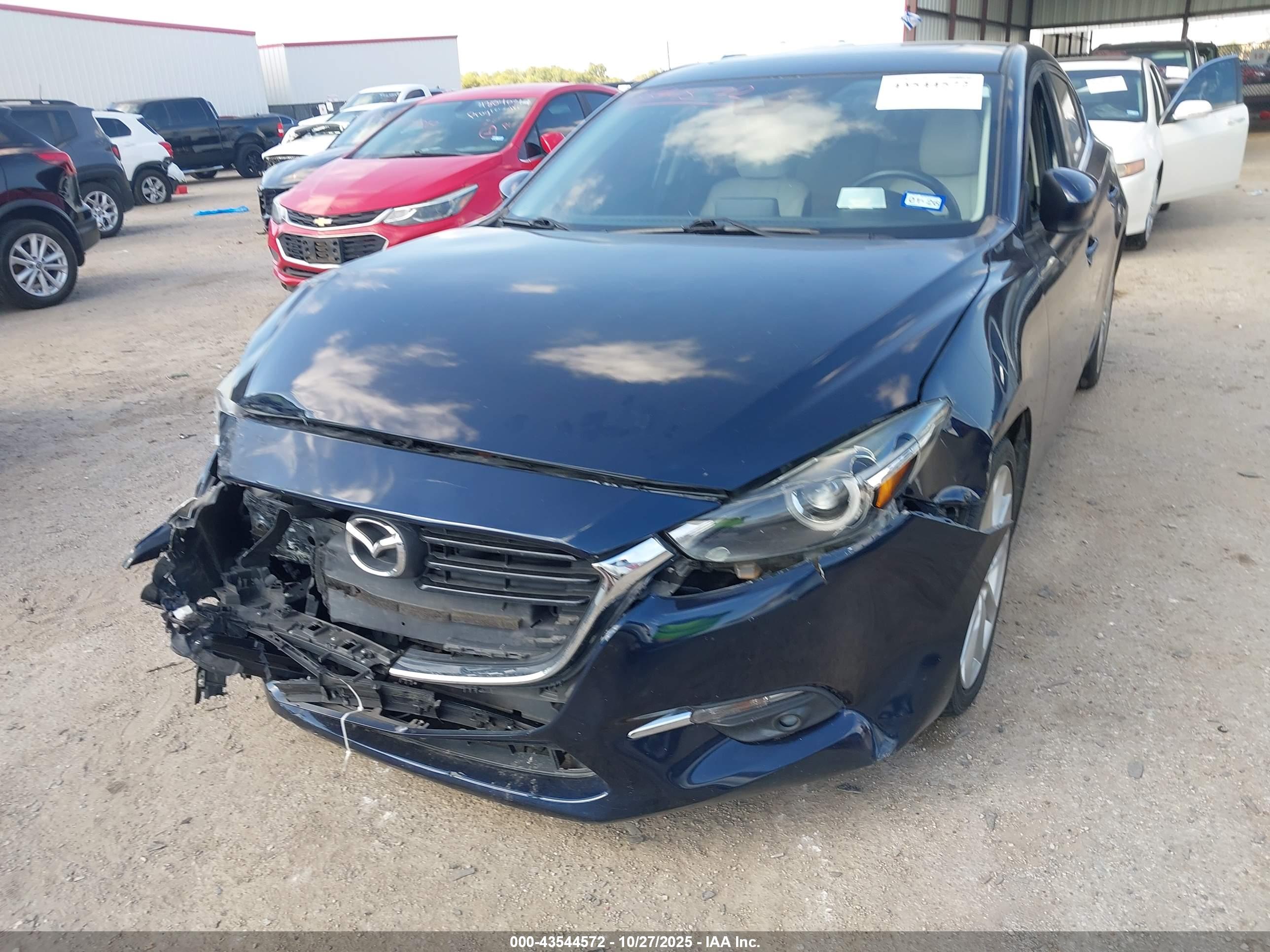MAZDA MAZDA3 image 6