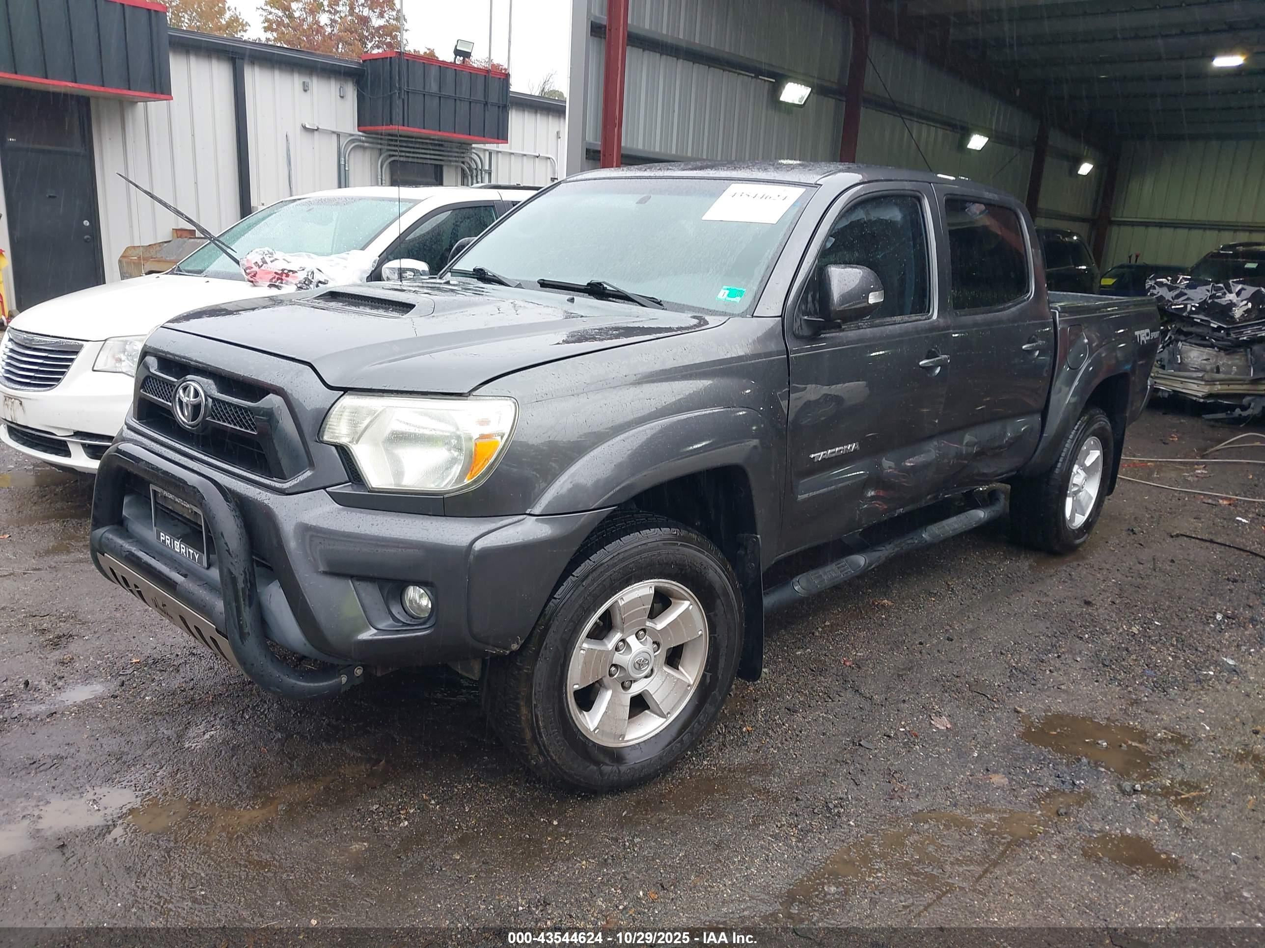 TOYOTA TACOMA image 2