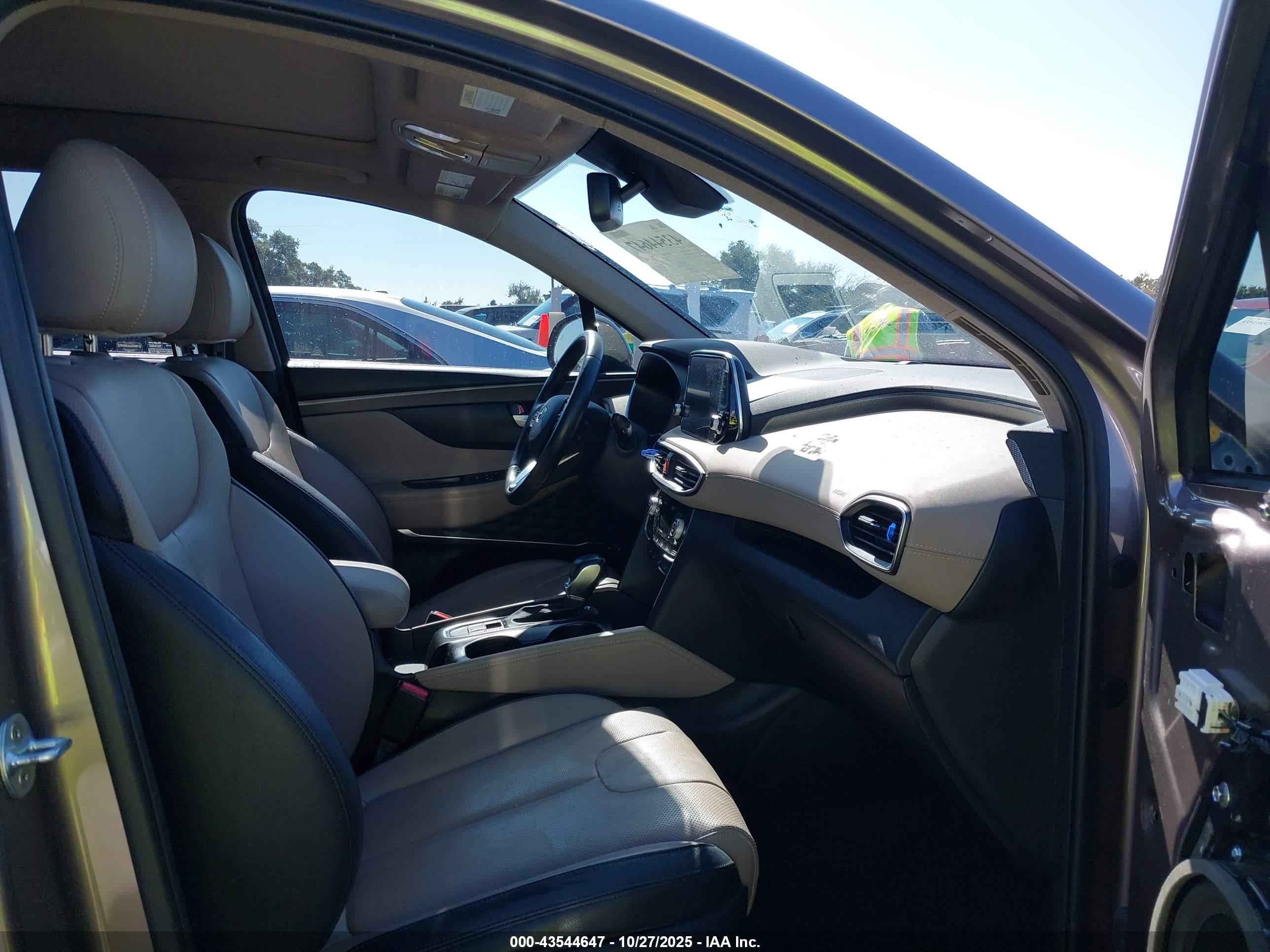 HYUNDAI SANTA image 5