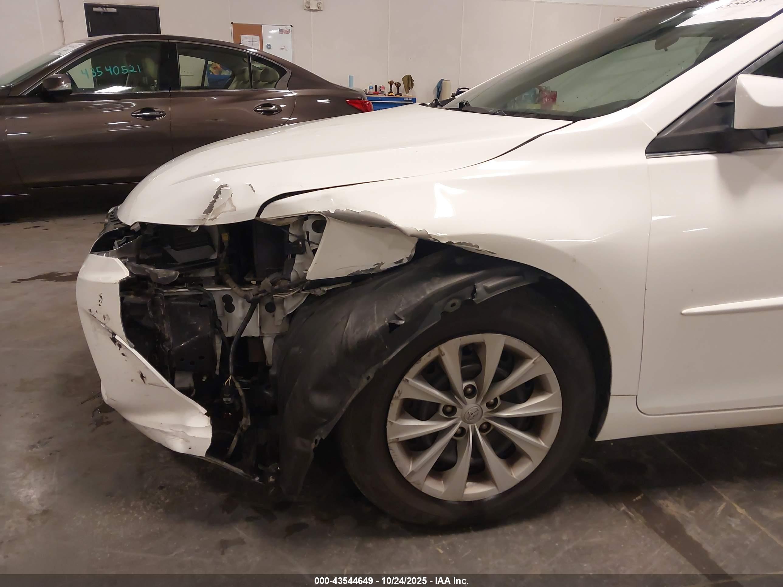 TOYOTA CAMRY image 6