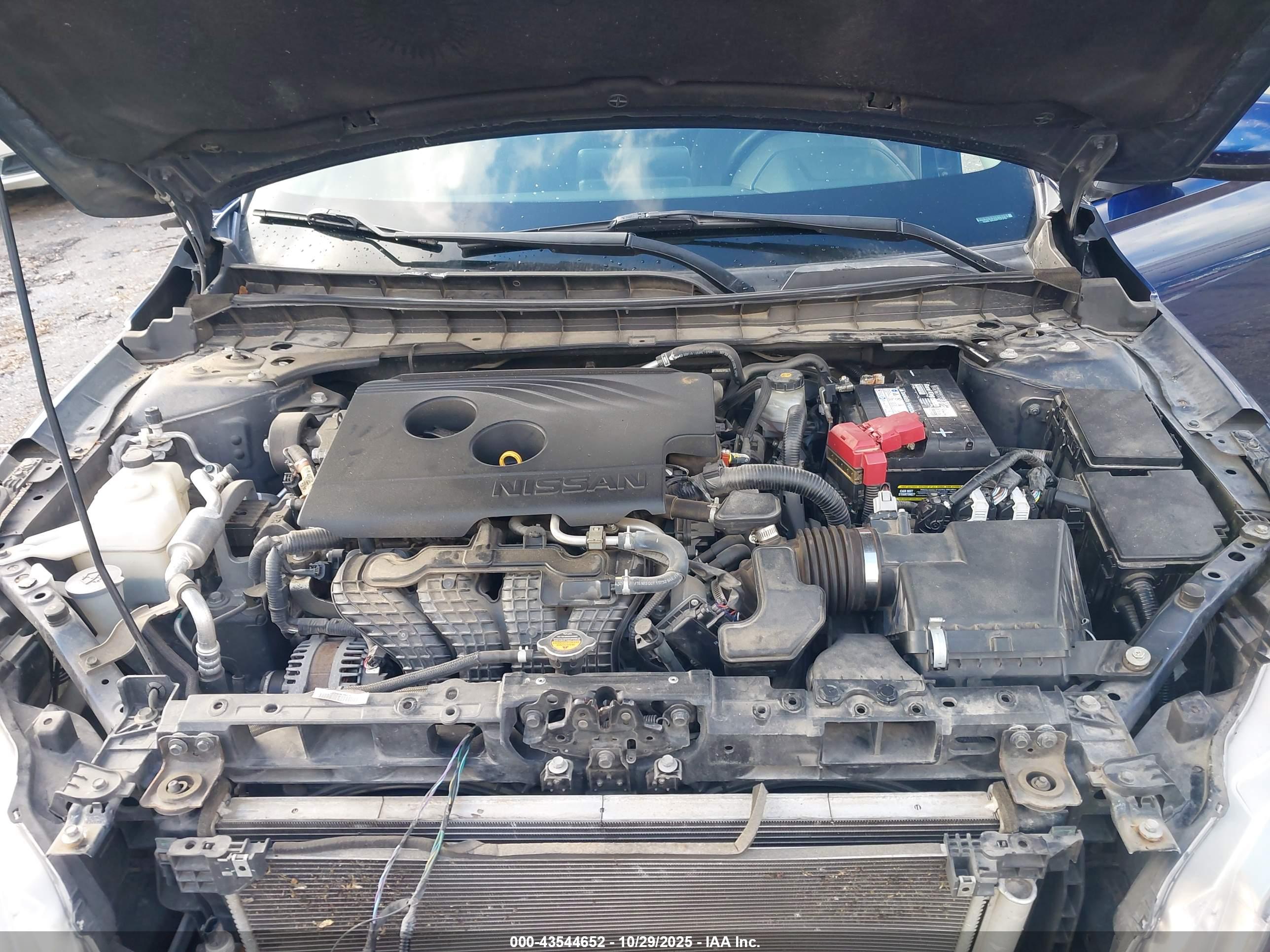 NISSAN ALTIMA image 10