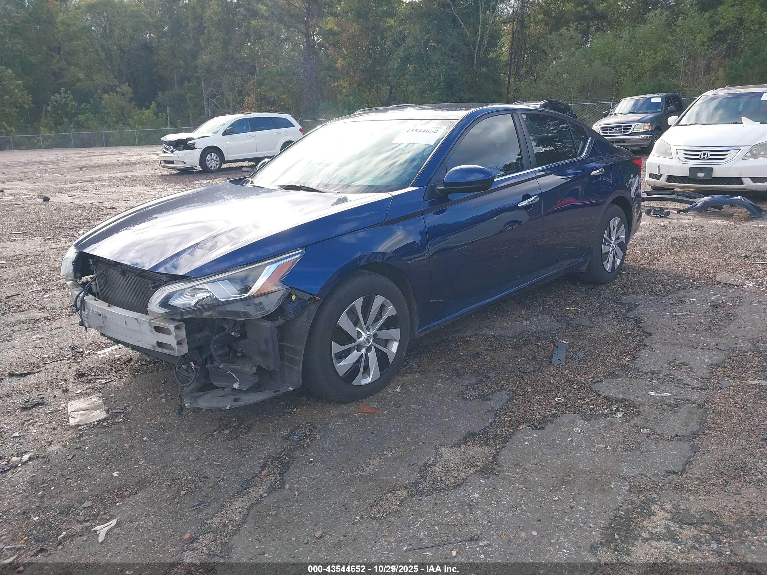 NISSAN ALTIMA image 2