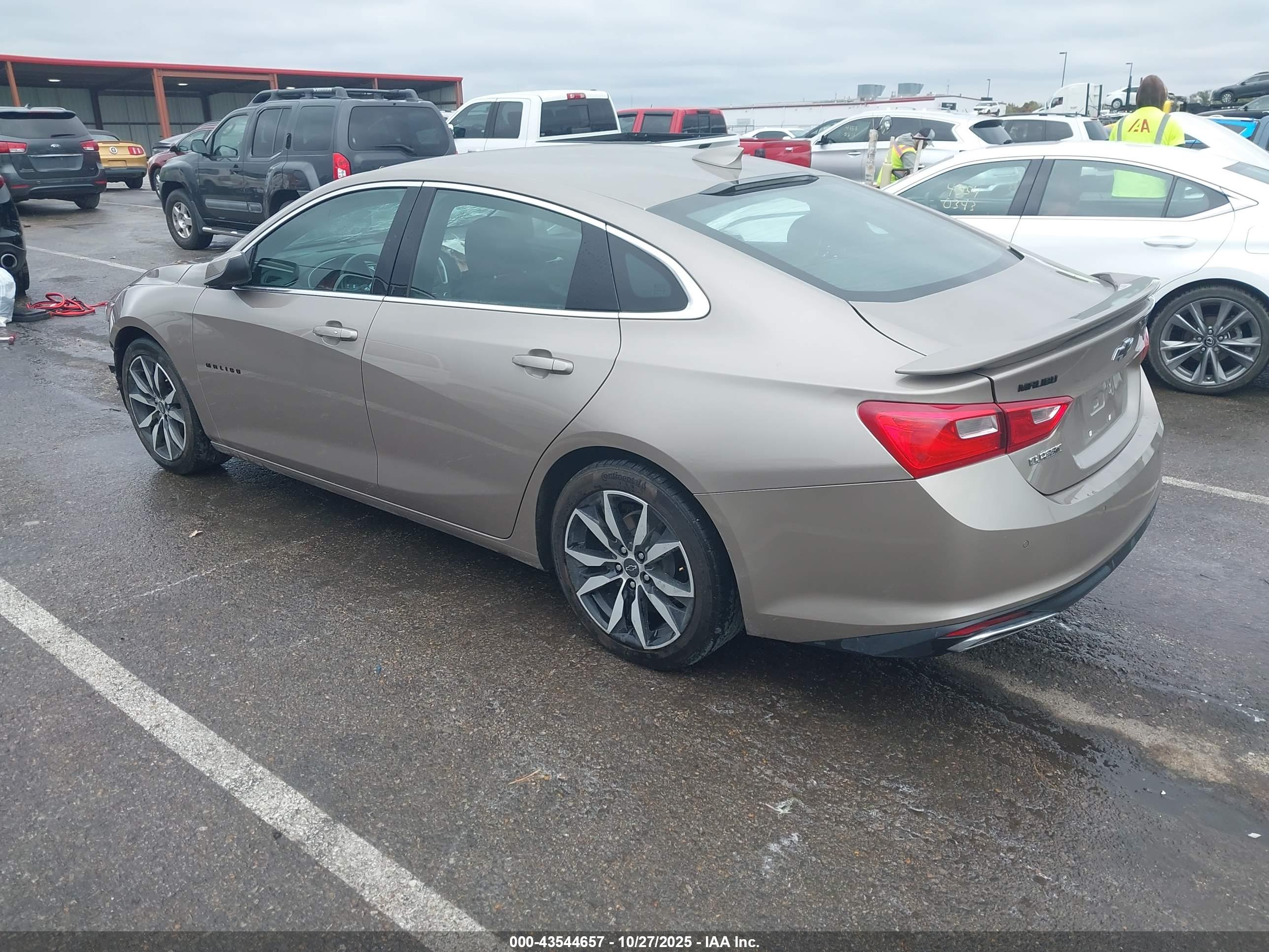 CHEVROLET MALIBU image 3