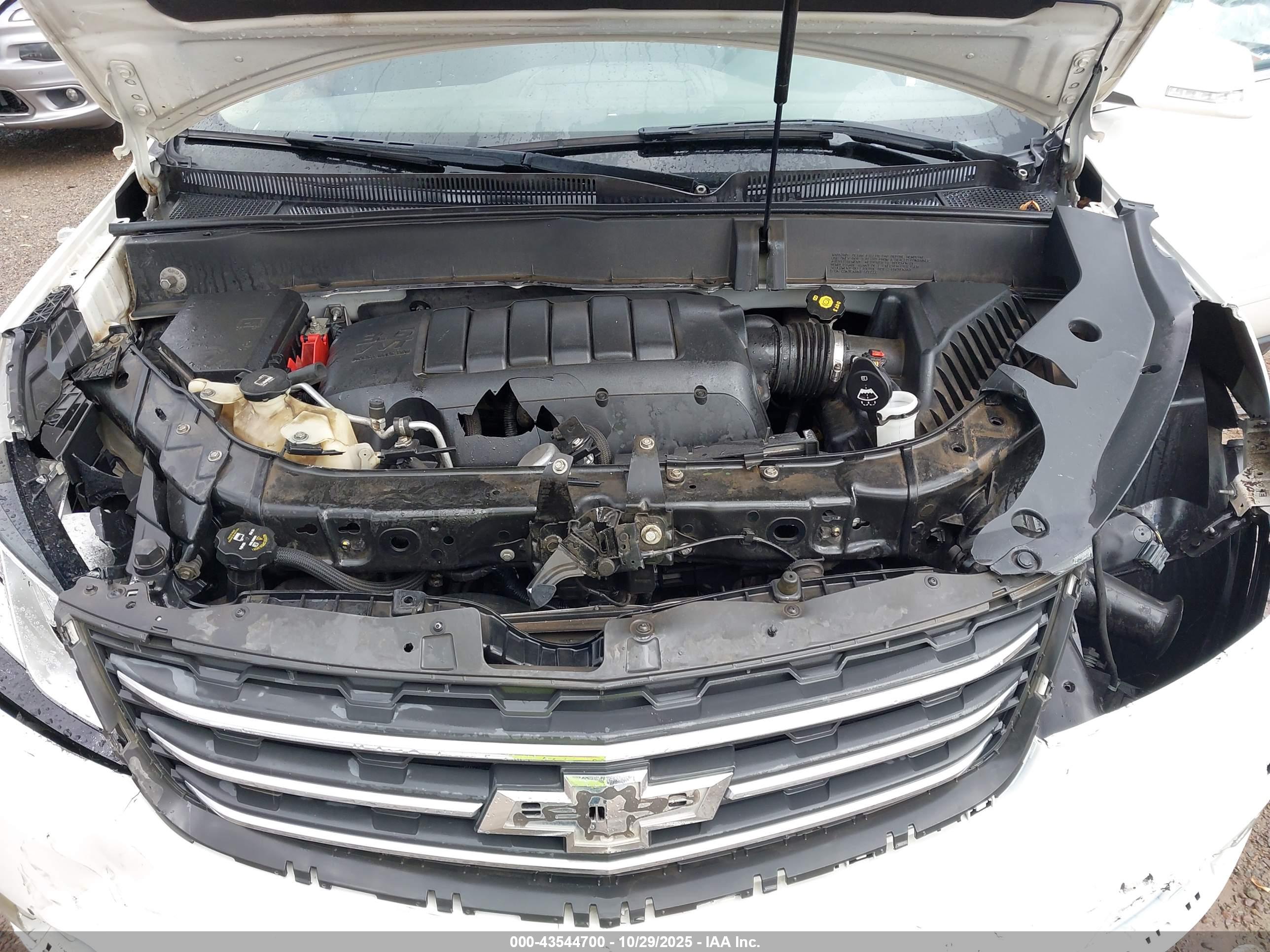 CHEVROLET TRAVERSE image 10