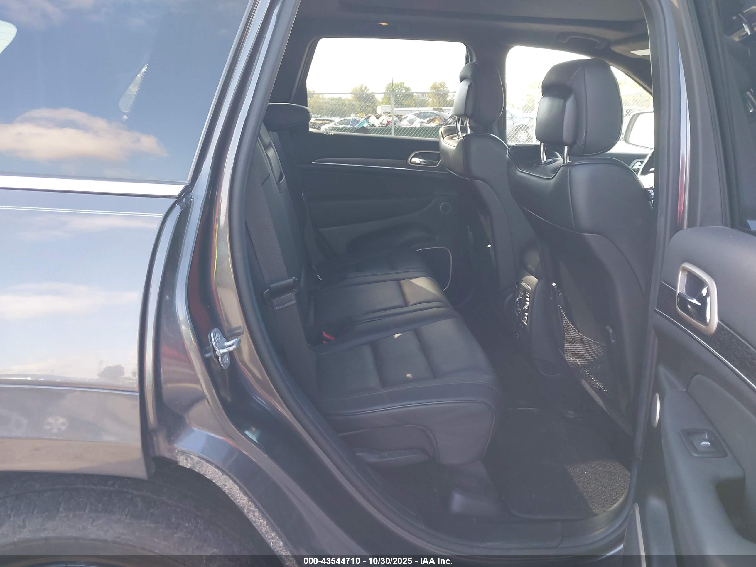 JEEP GRAND image 8