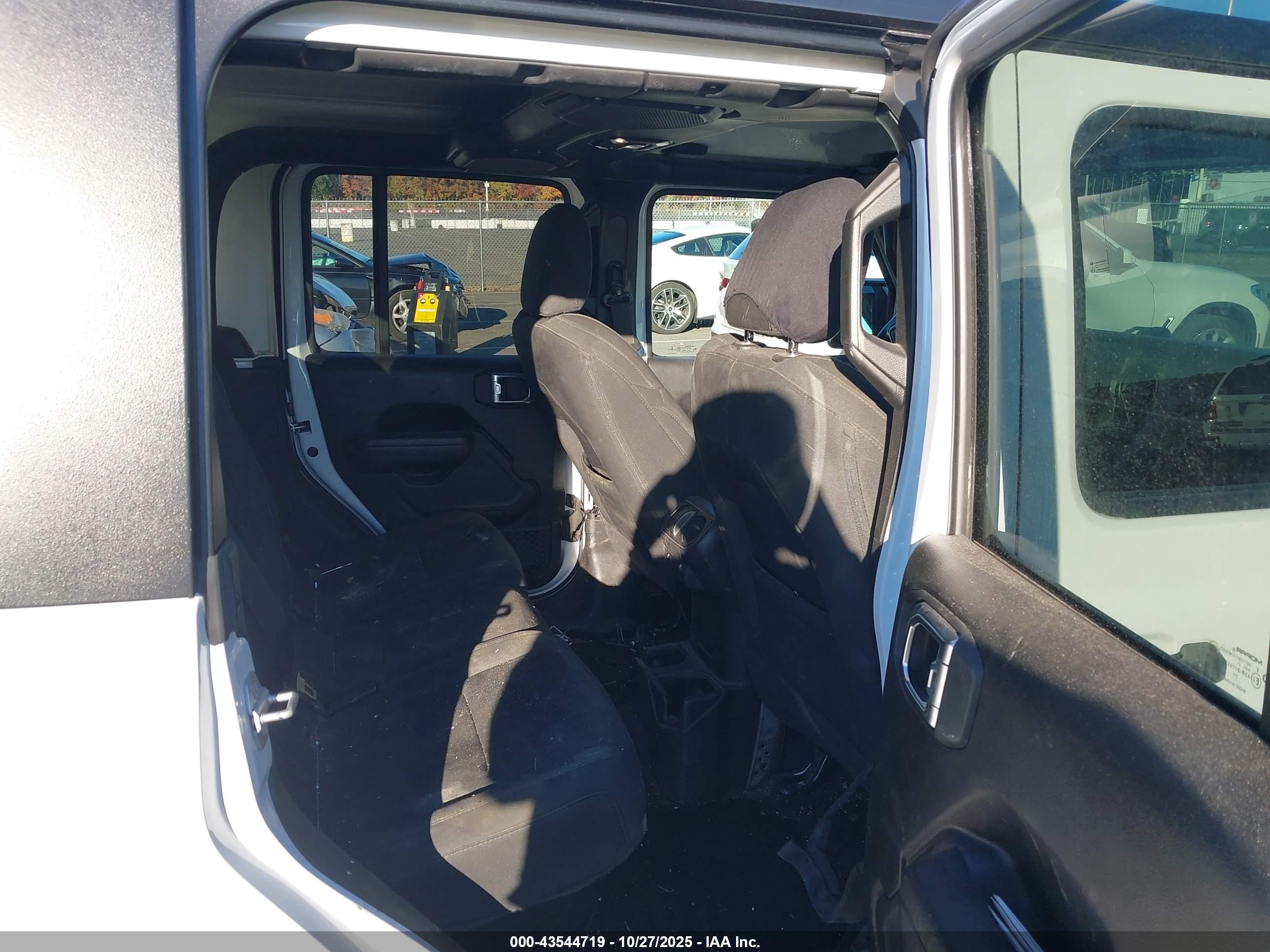 JEEP GLADIATOR image 8