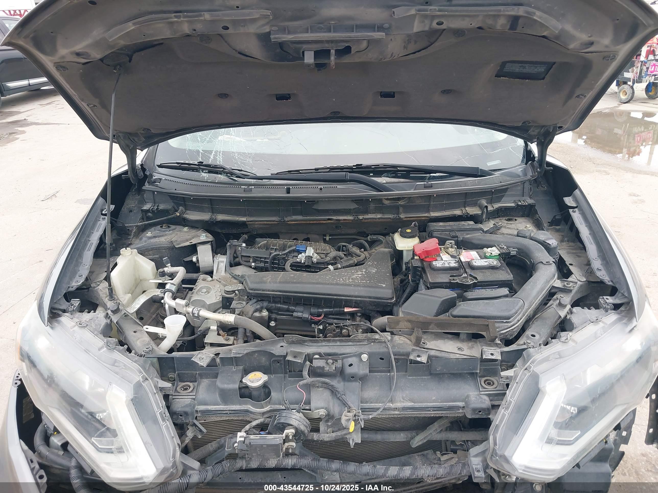 NISSAN ROGUE image 10