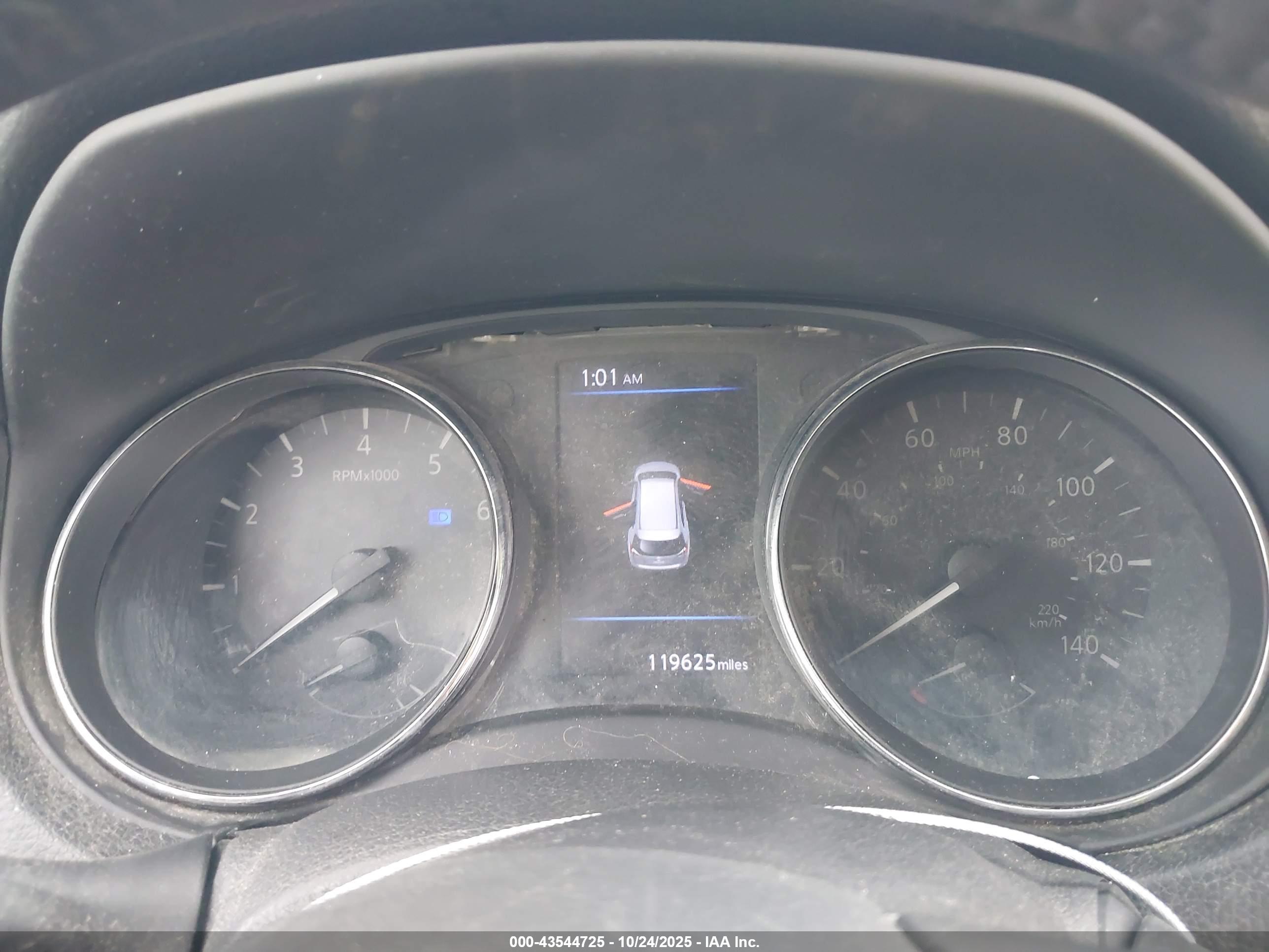 NISSAN ROGUE image 7