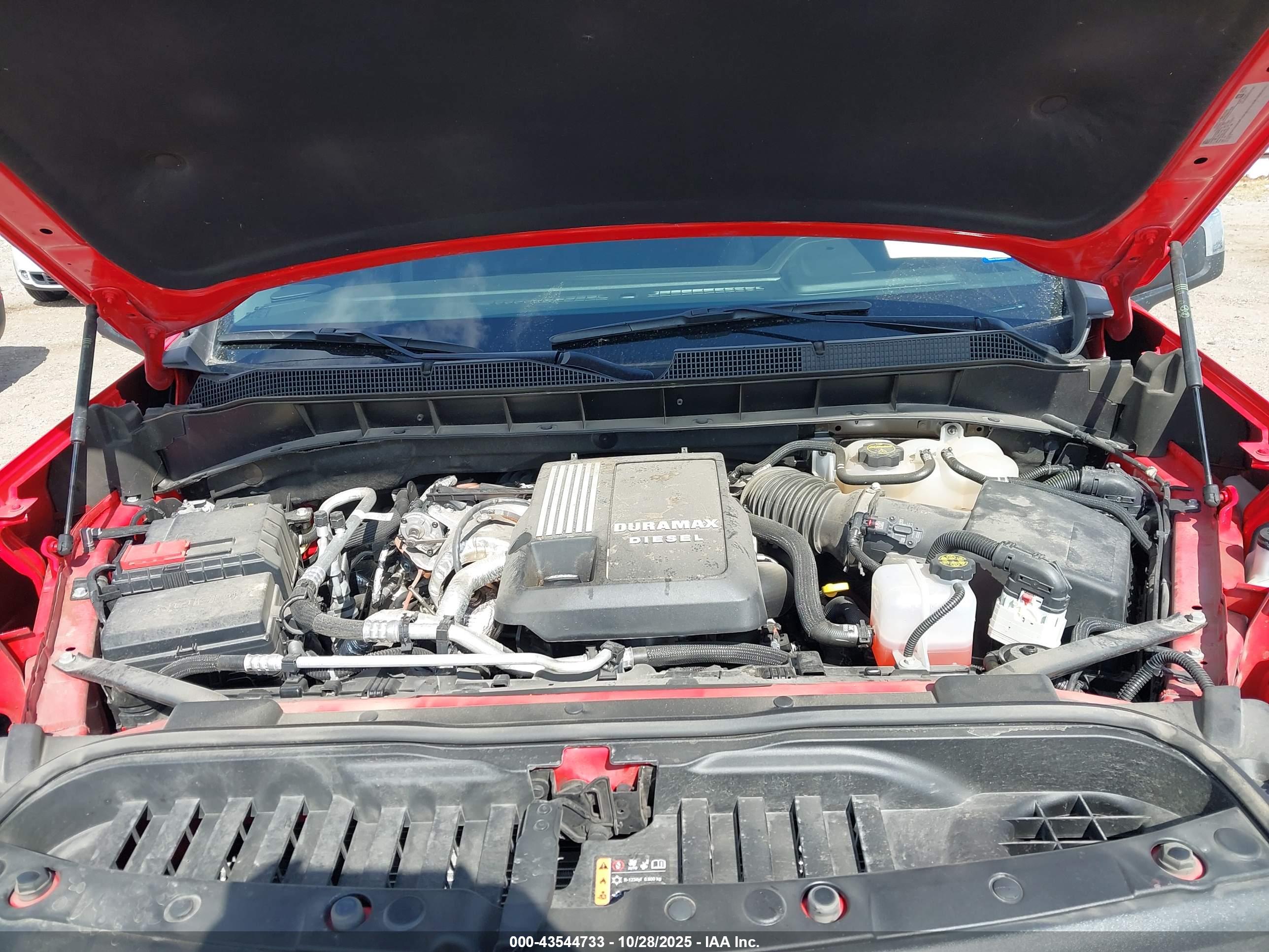 CHEVROLET SILVERADO image 10