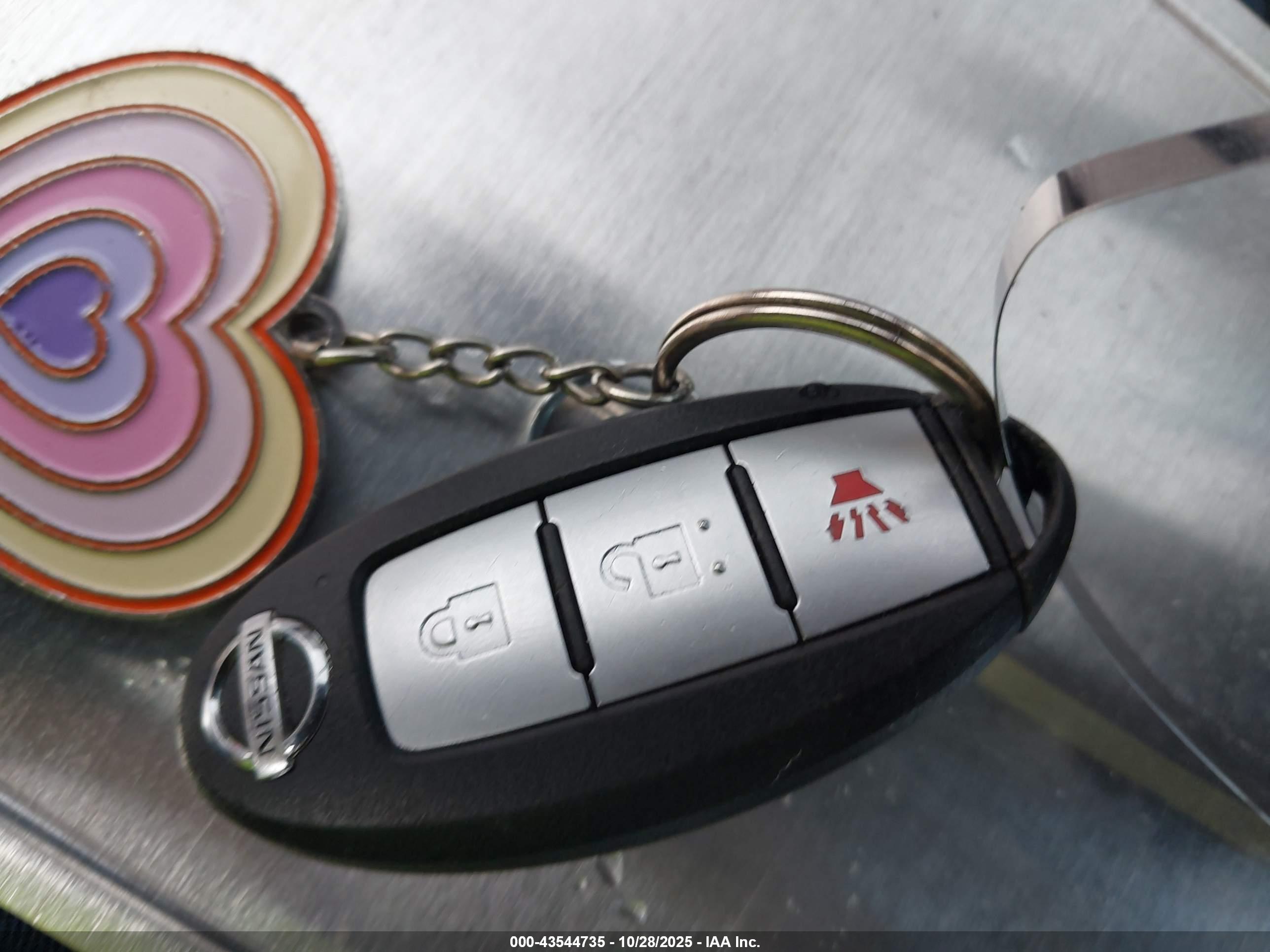 NISSAN KICKS image 11