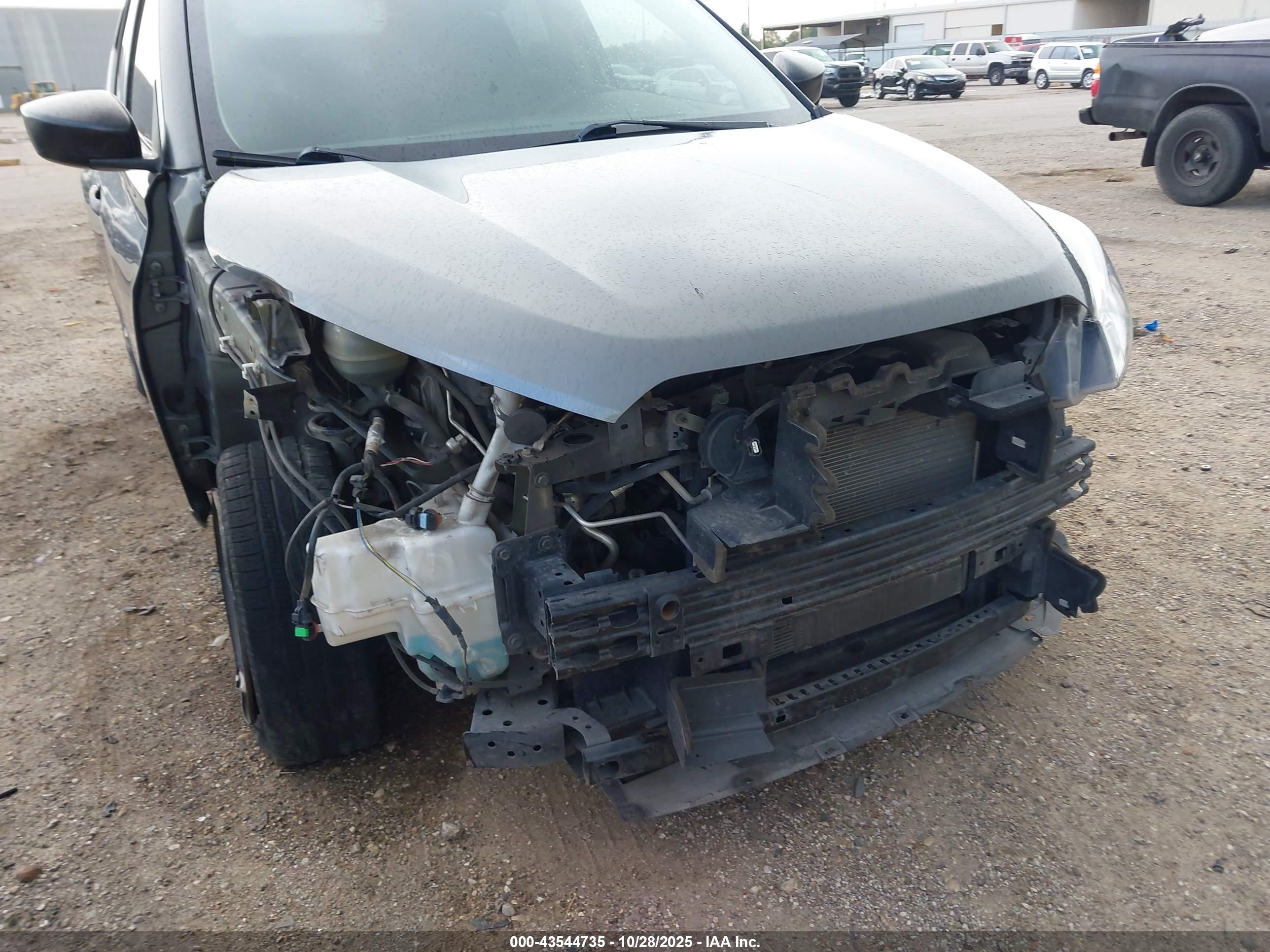 NISSAN KICKS image 6
