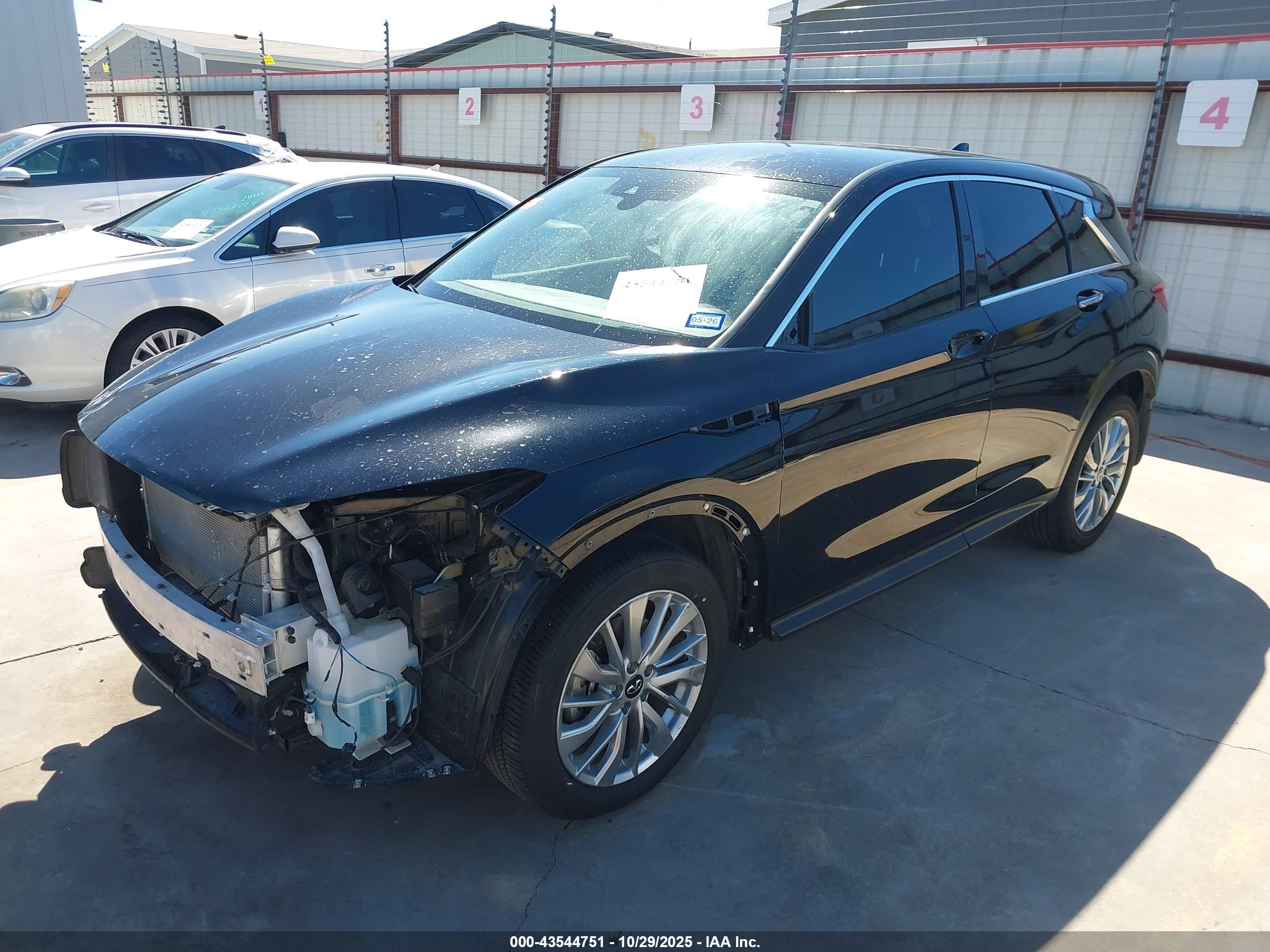 INFINITI QX50 image 2