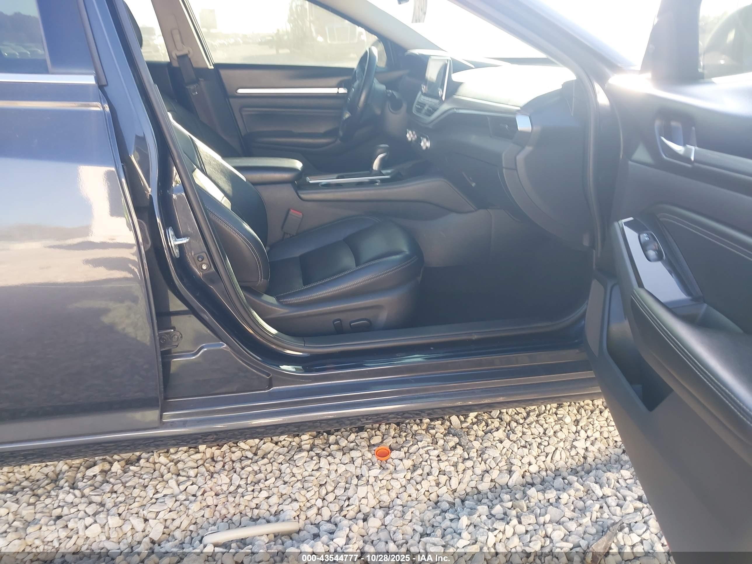 NISSAN ALTIMA image 5