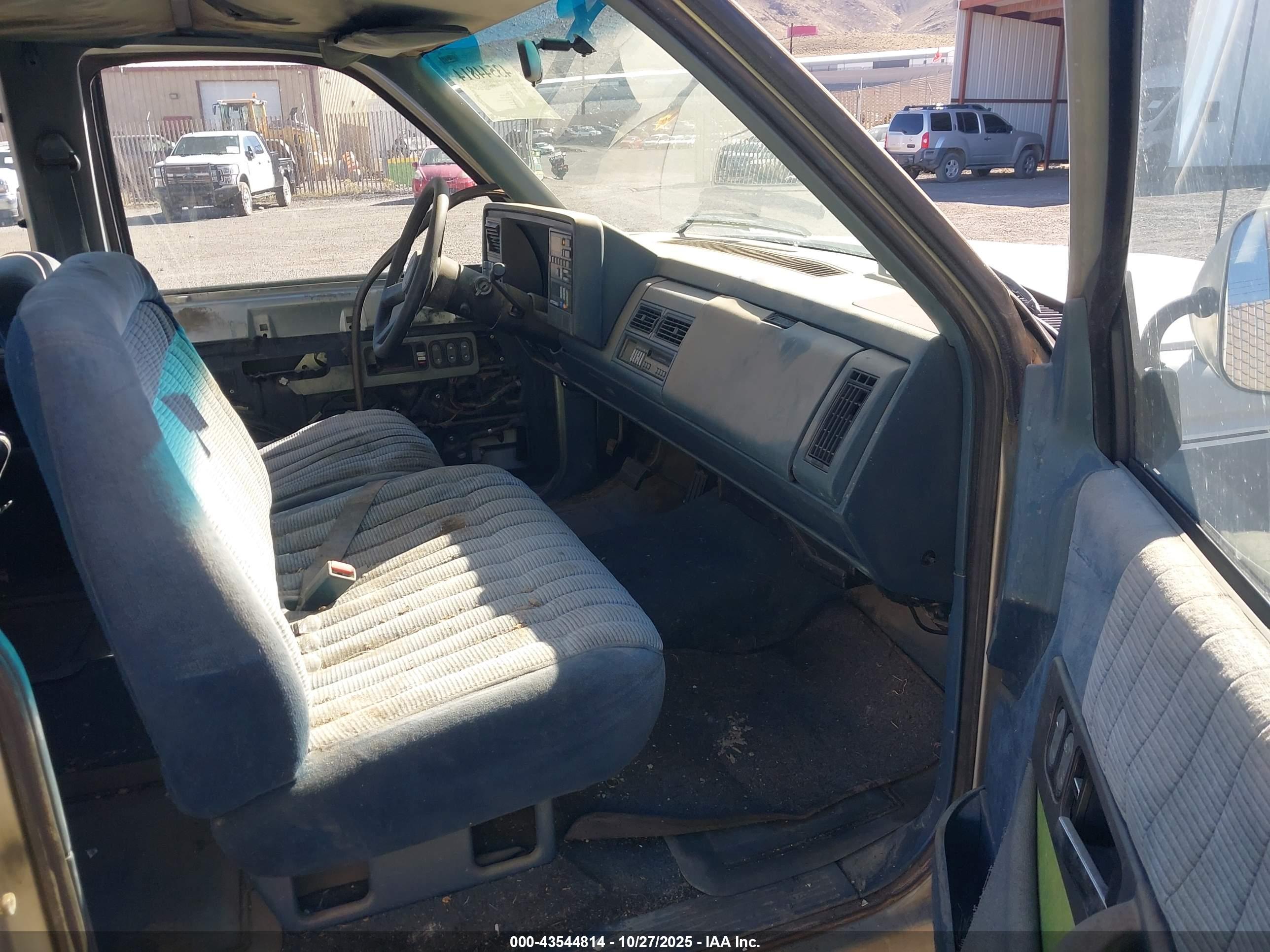 GMC SIERRA image 5