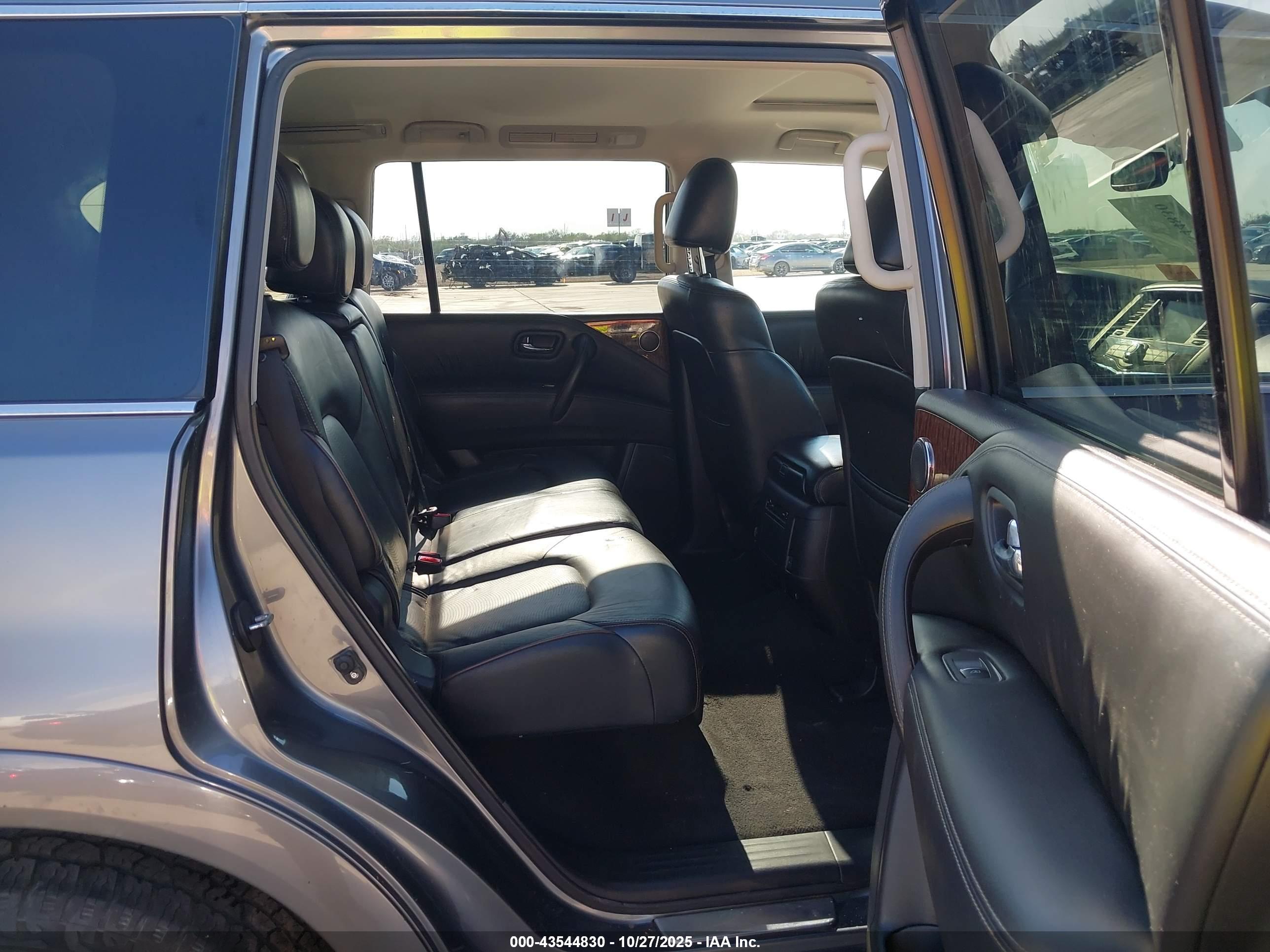 NISSAN ARMADA image 8