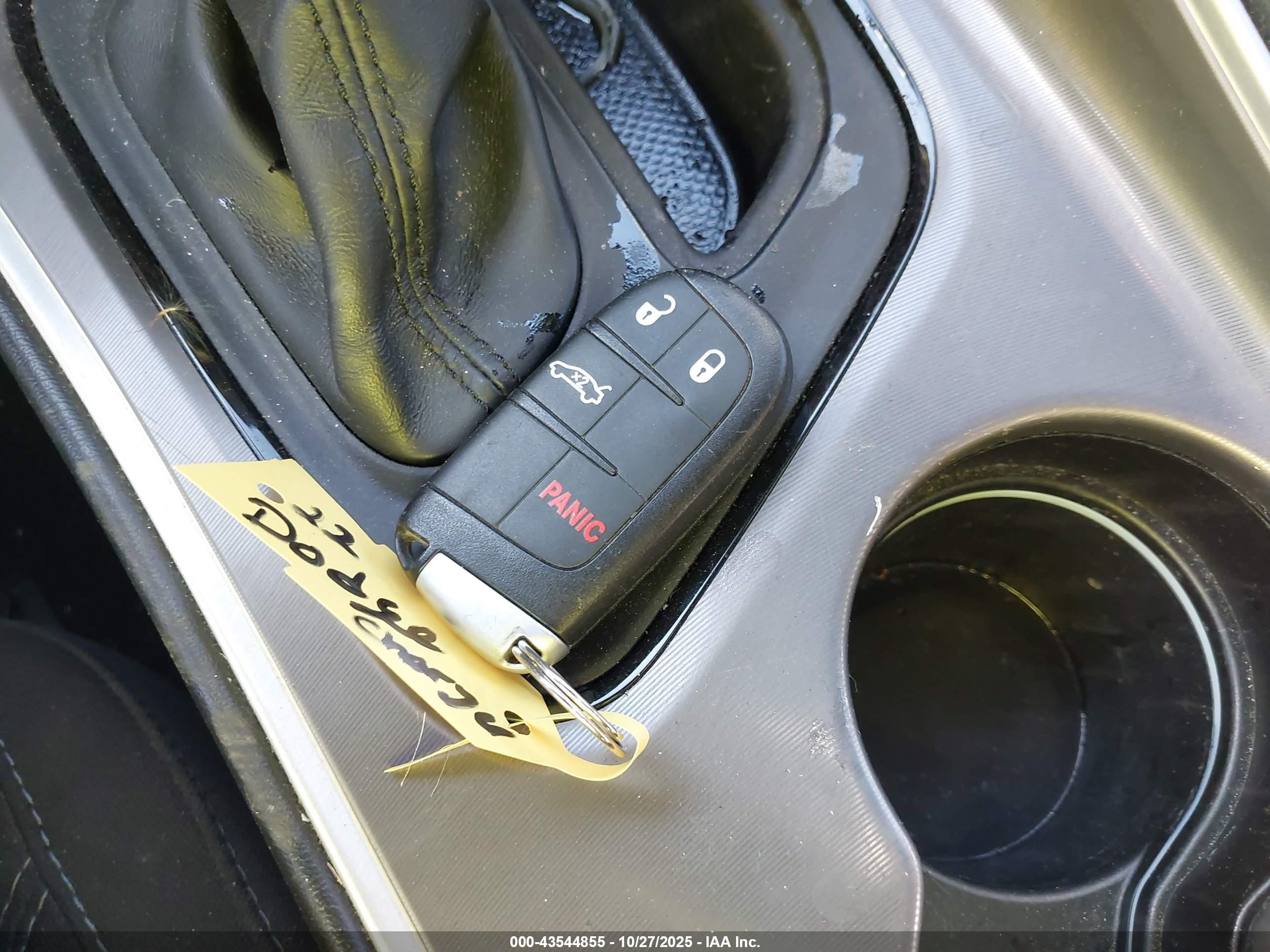 DODGE CHALLENGER image 11