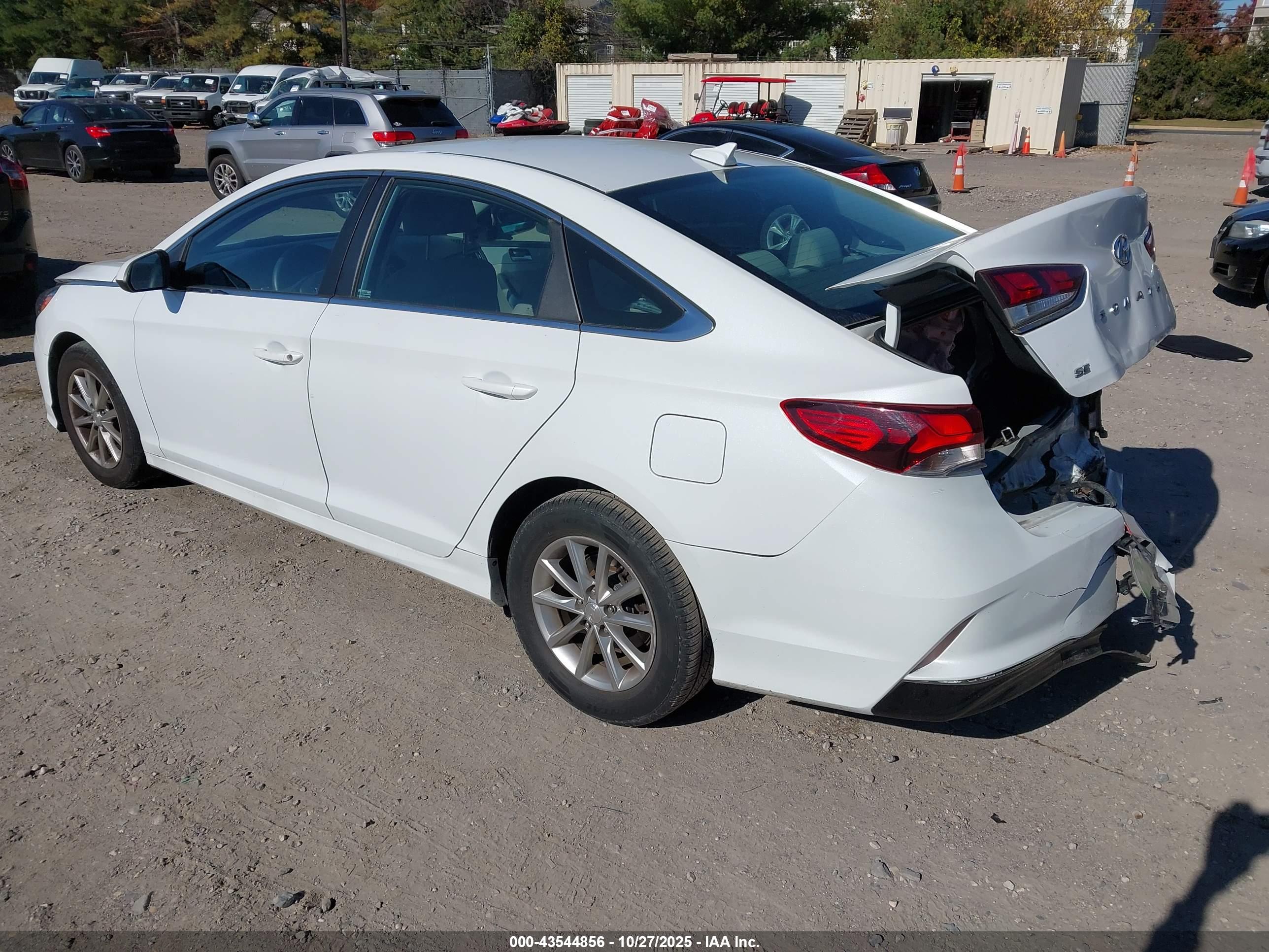 HYUNDAI SONATA image 3