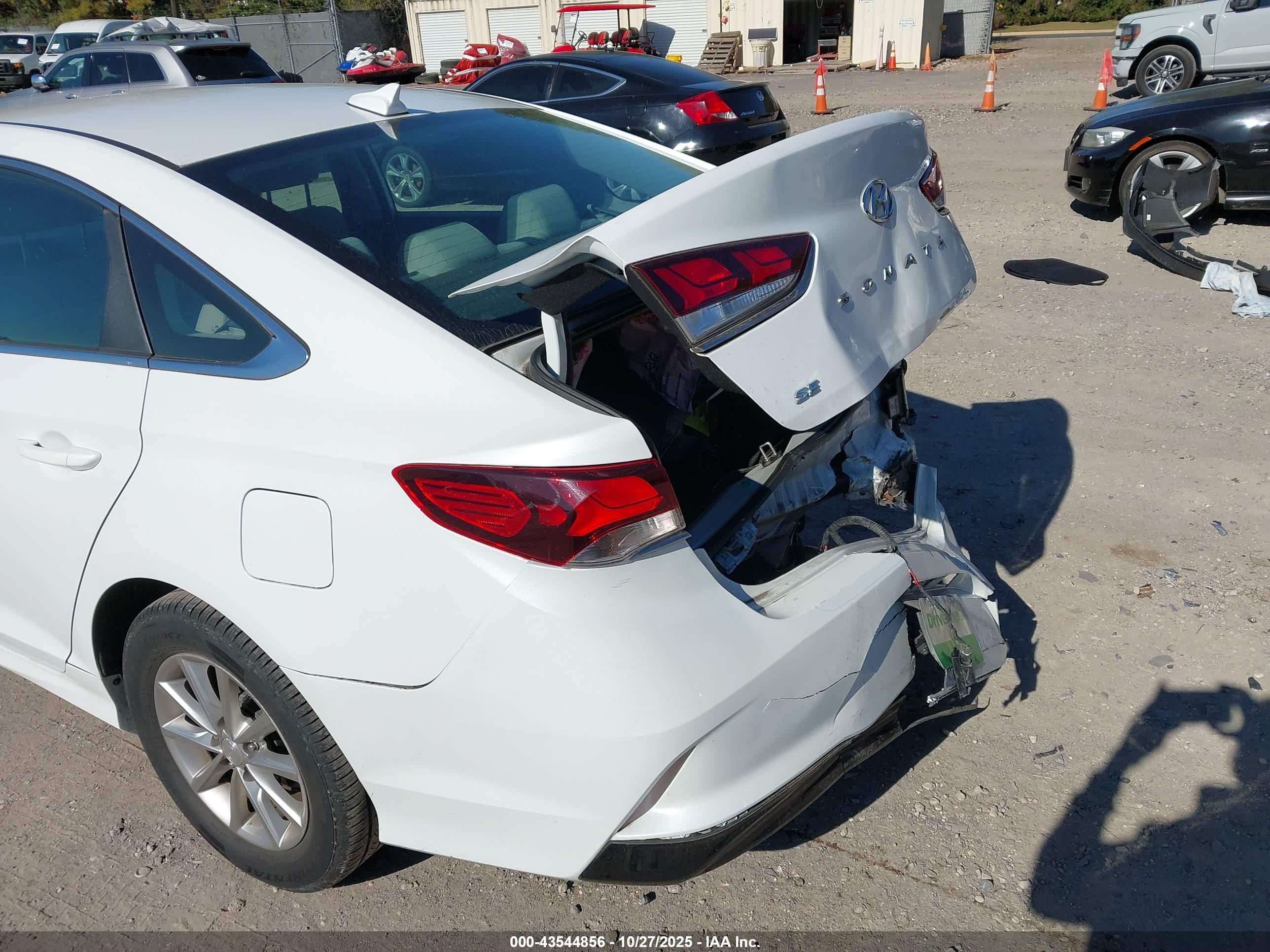 HYUNDAI SONATA image 6