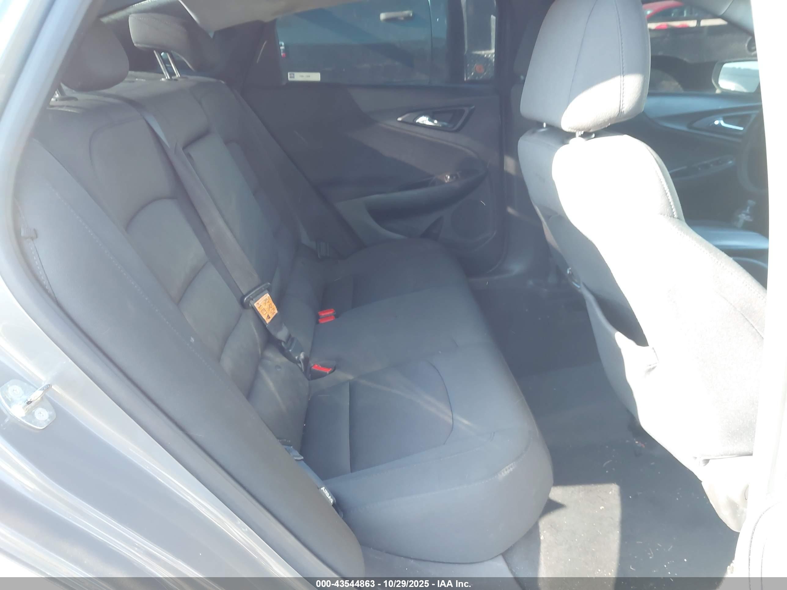 CHEVROLET MALIBU image 8