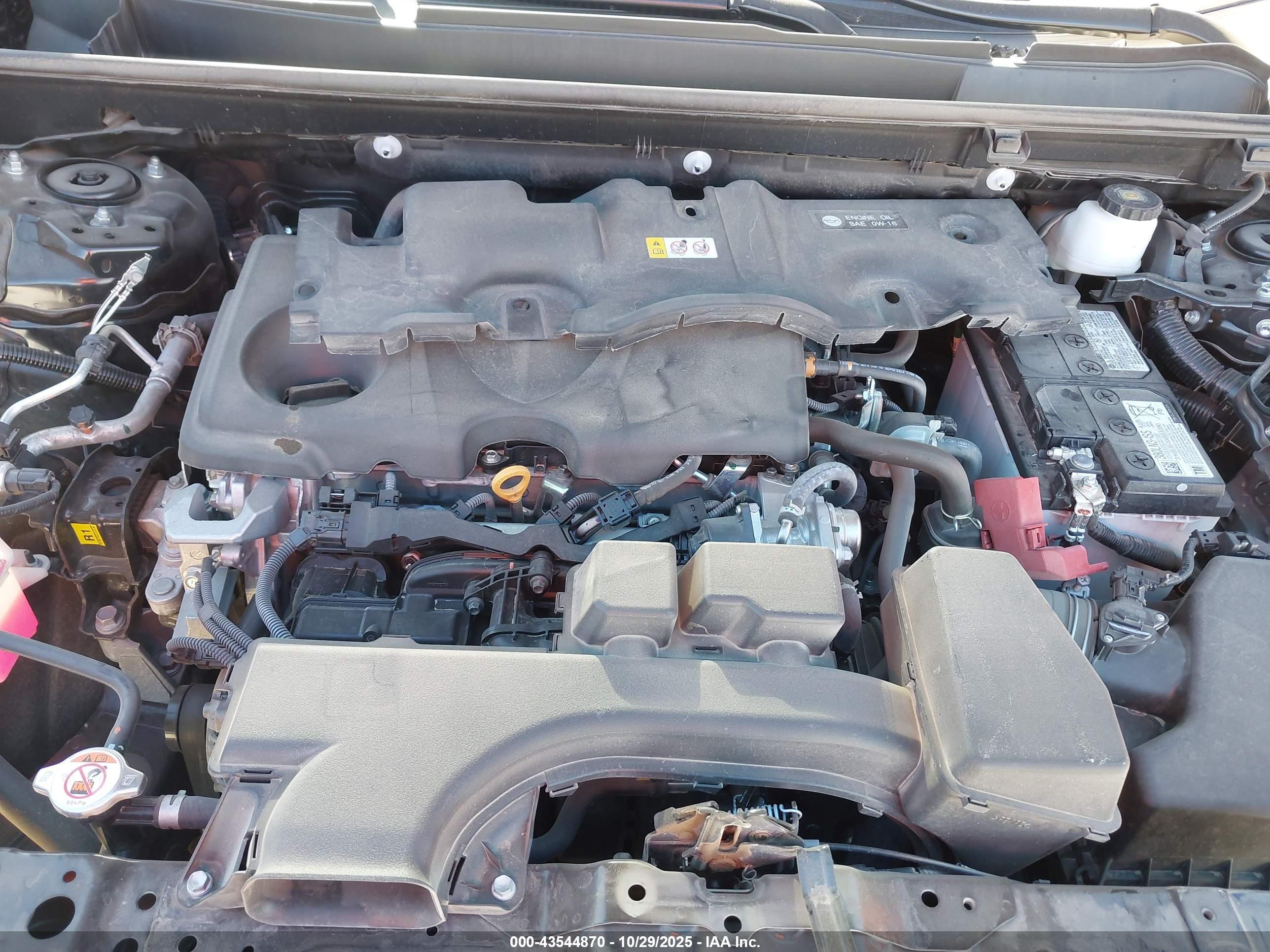 TOYOTA RAV4 image 10