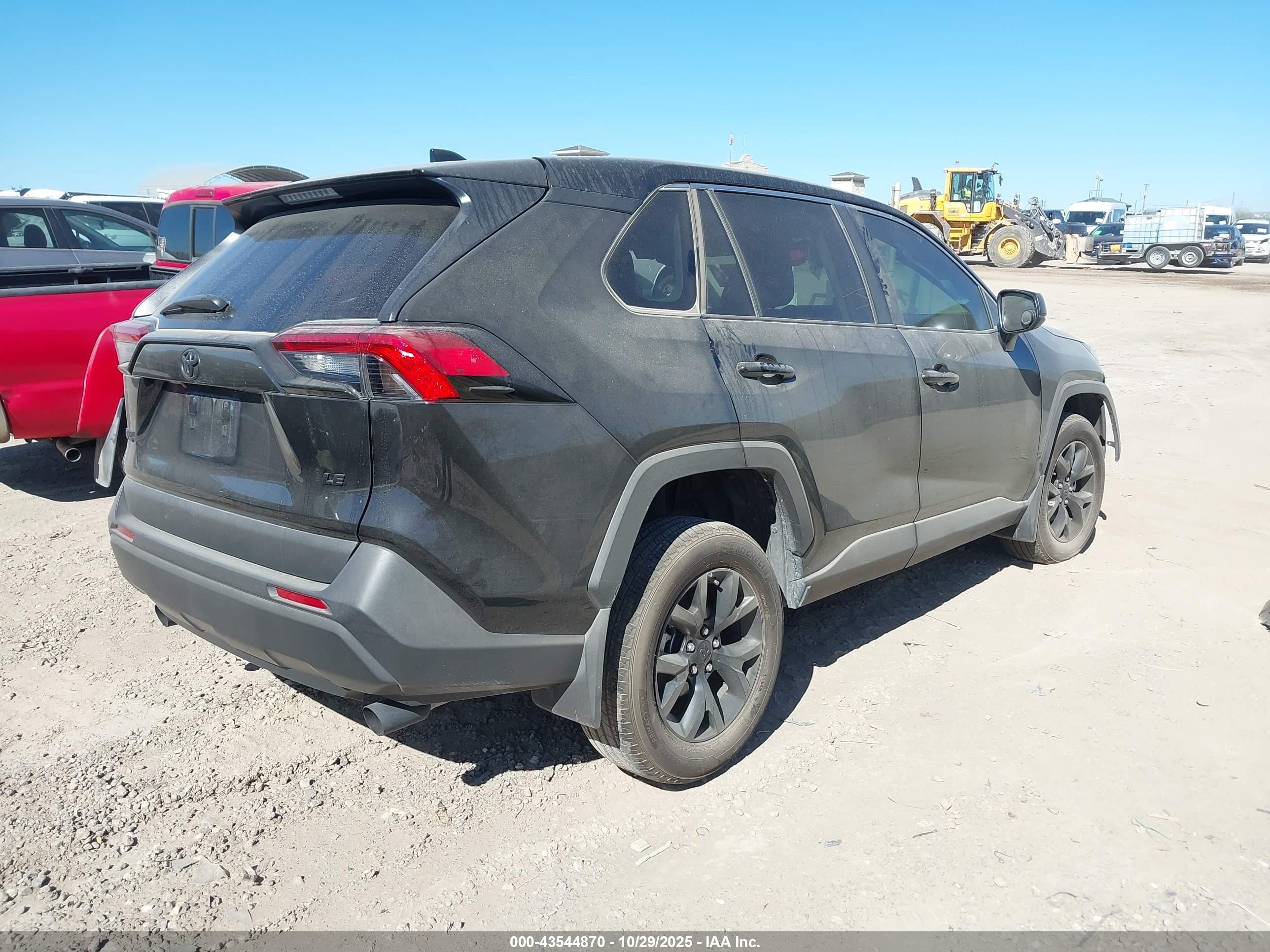 TOYOTA RAV4 image 4