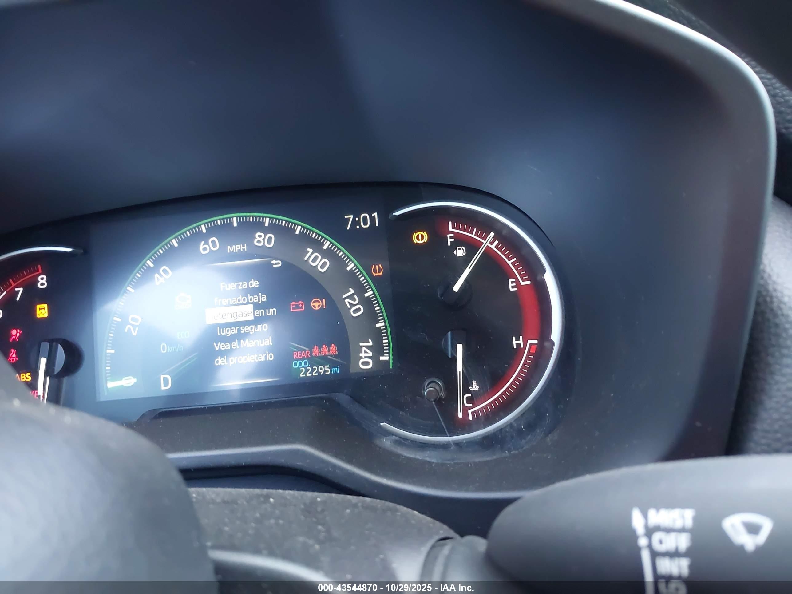 TOYOTA RAV4 image 7