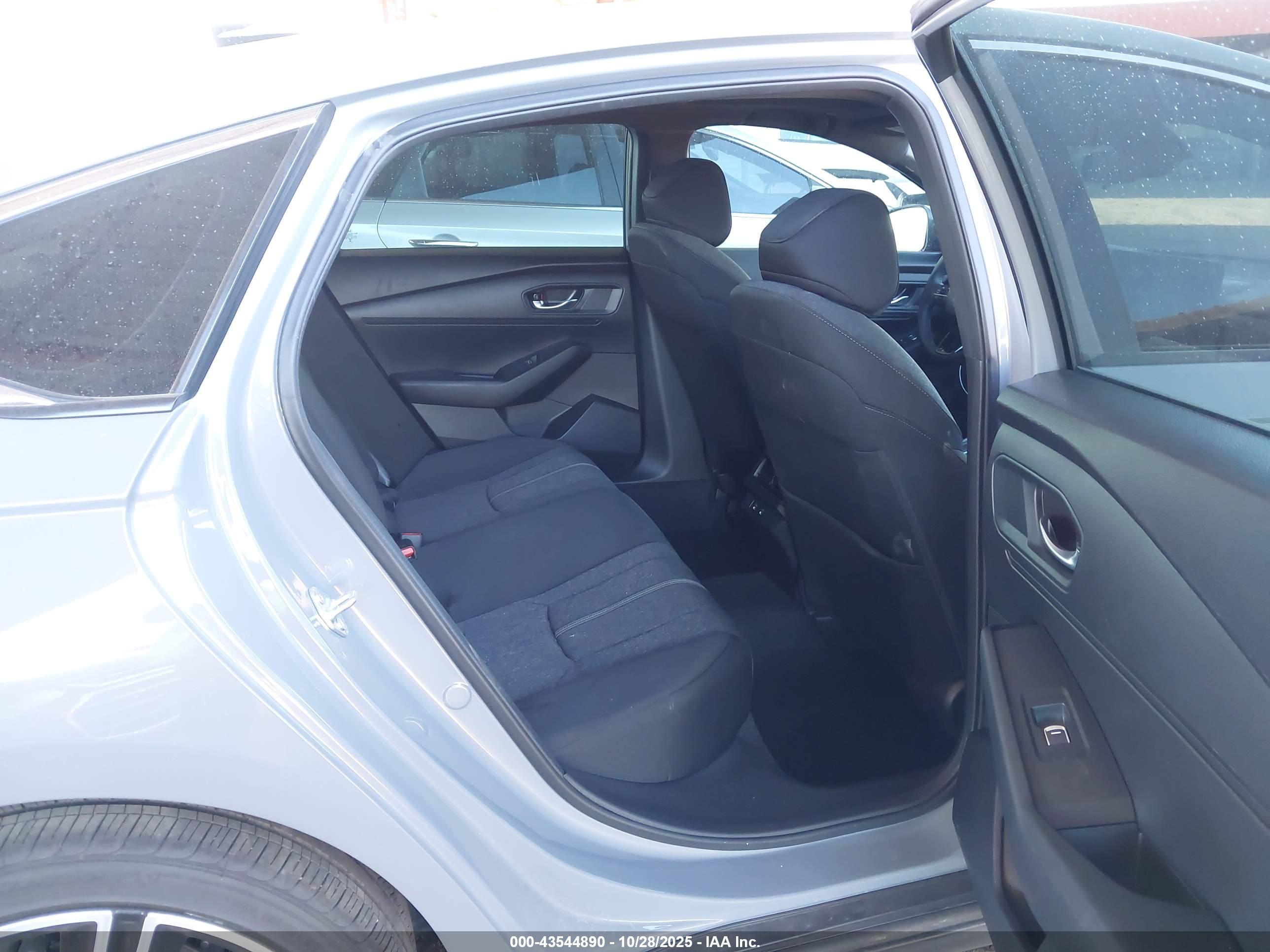 HONDA ACCORD image 8