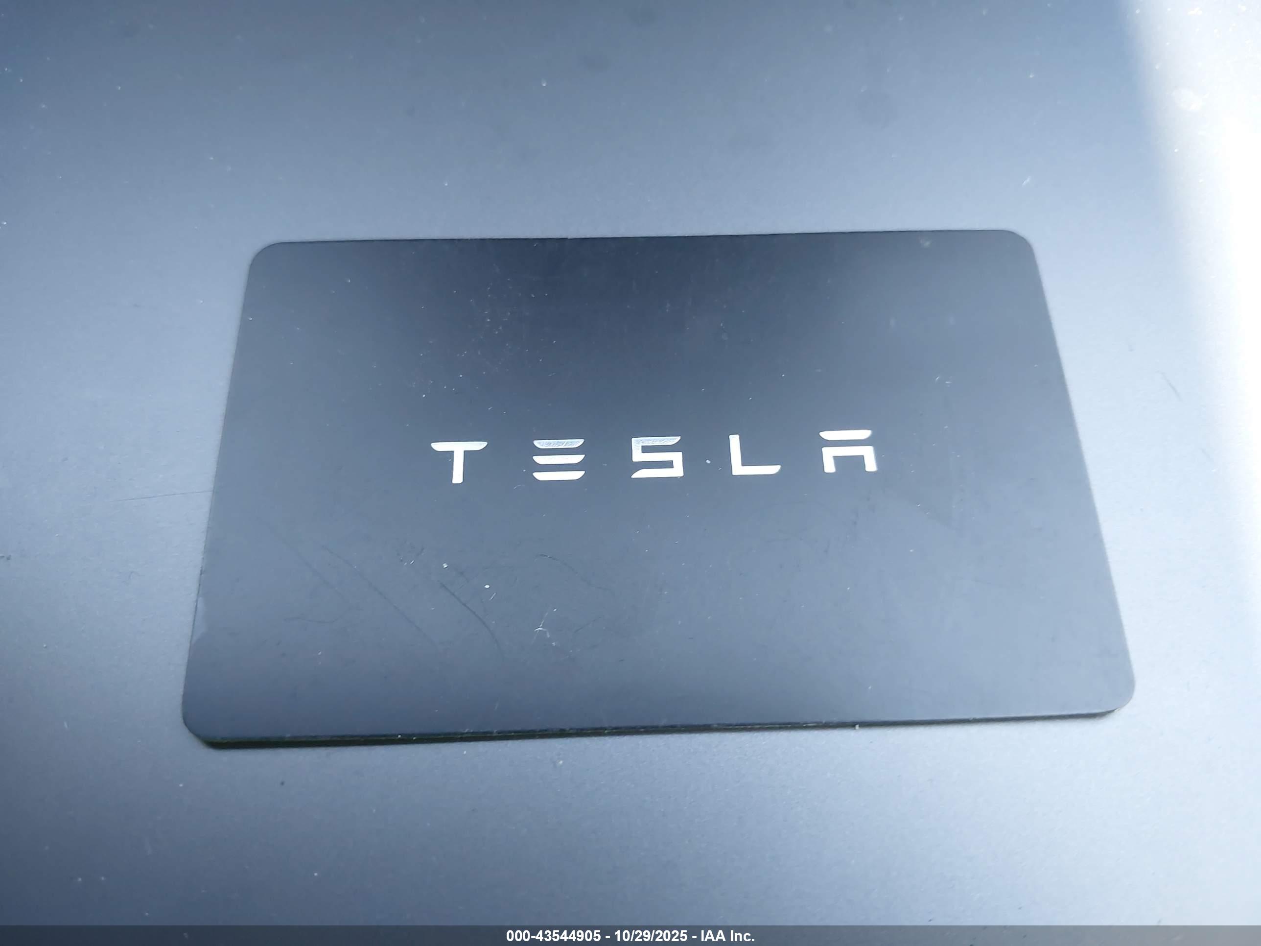 TESLA MODEL image 11