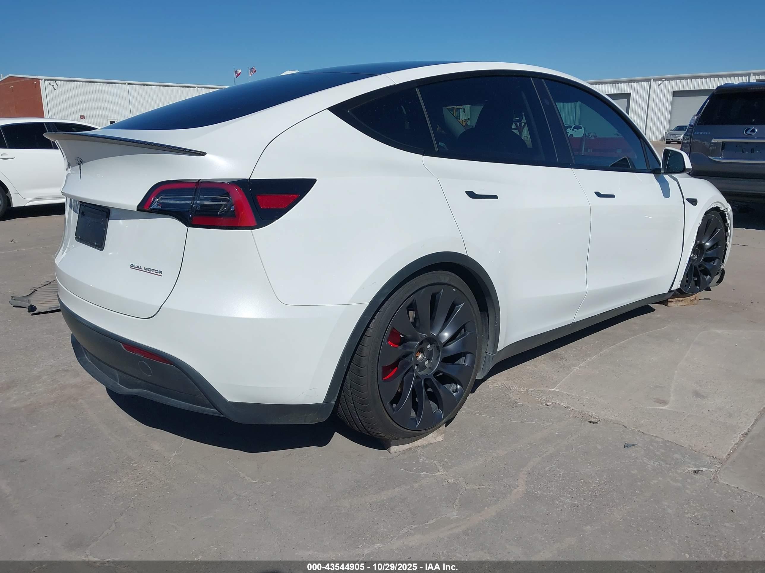 TESLA MODEL image 4