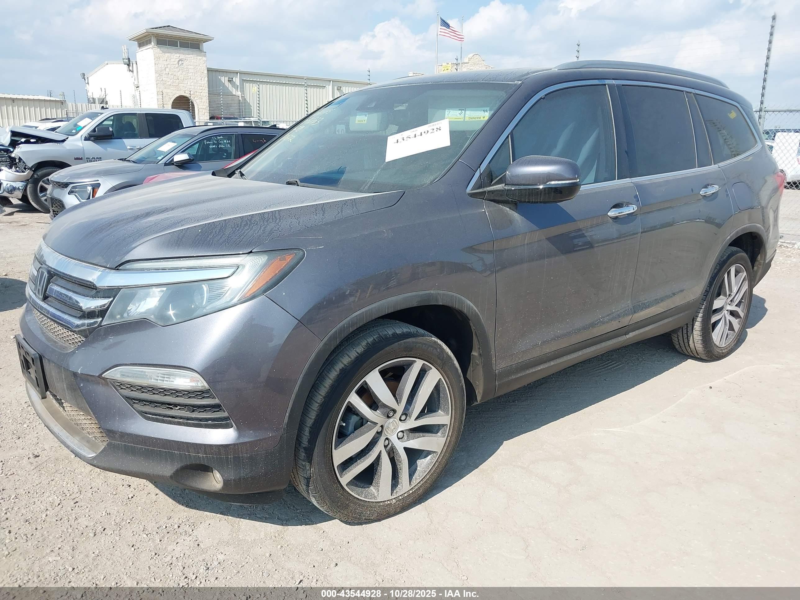 HONDA PILOT image 2