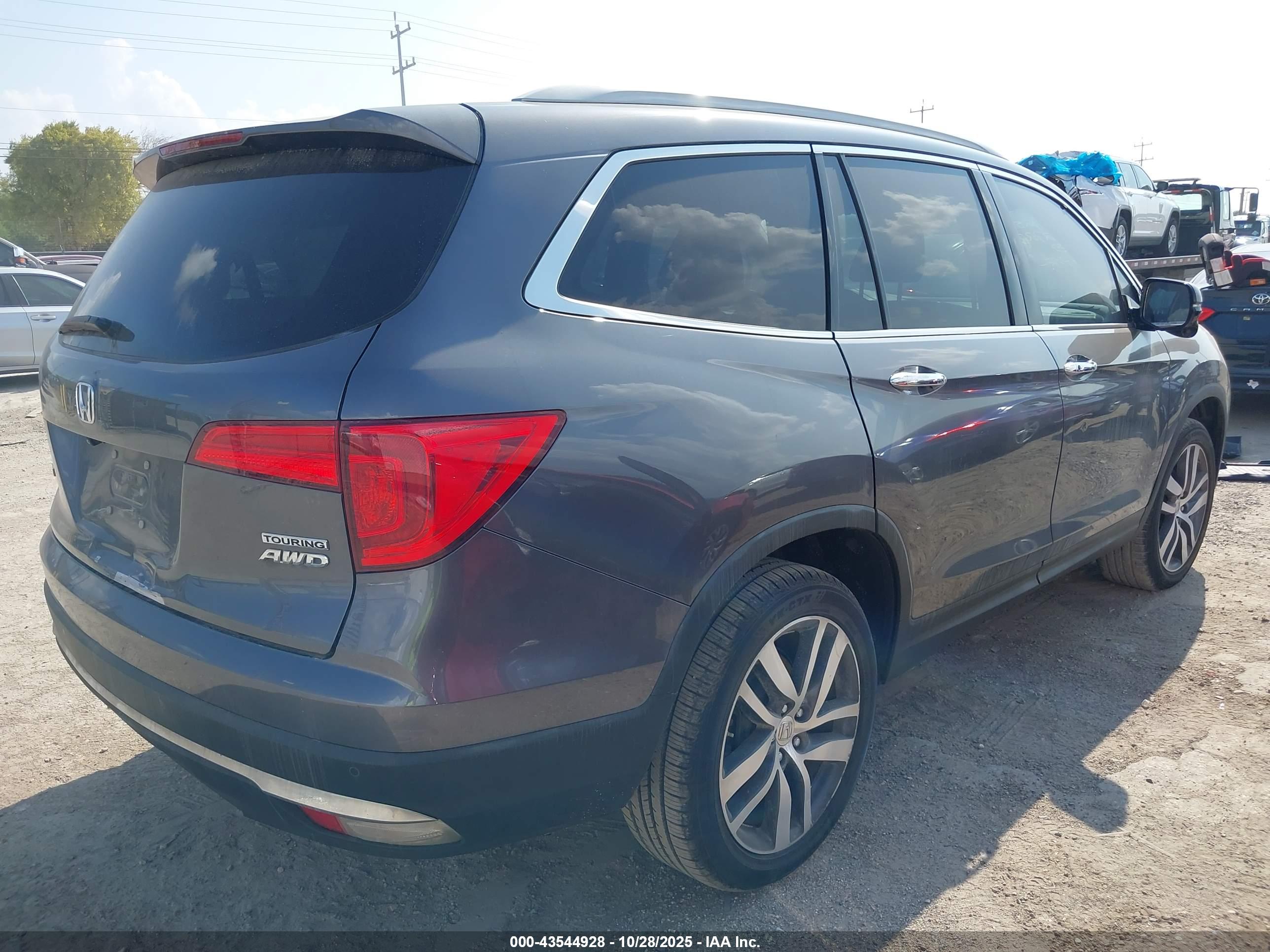HONDA PILOT image 4