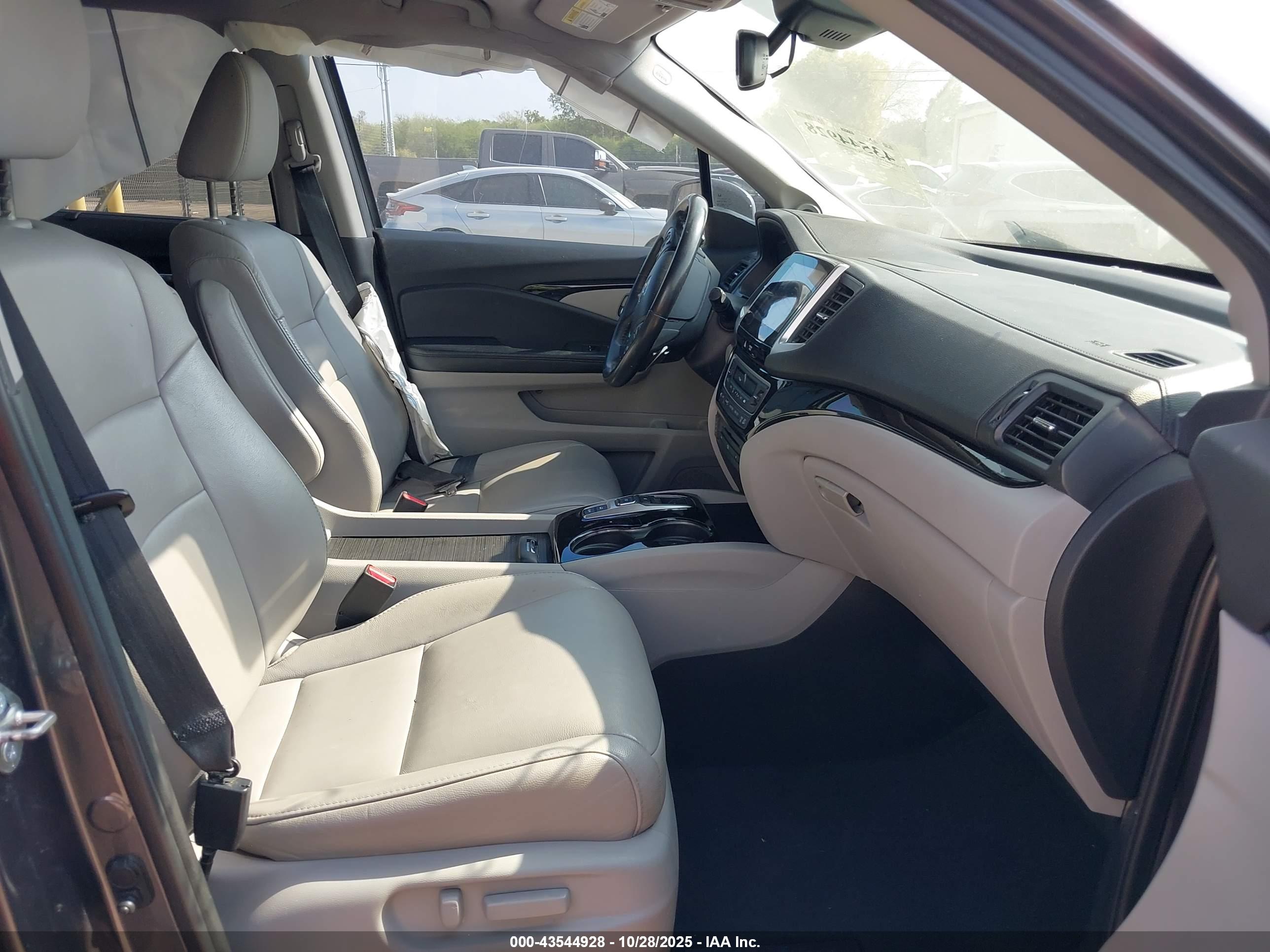 HONDA PILOT image 5