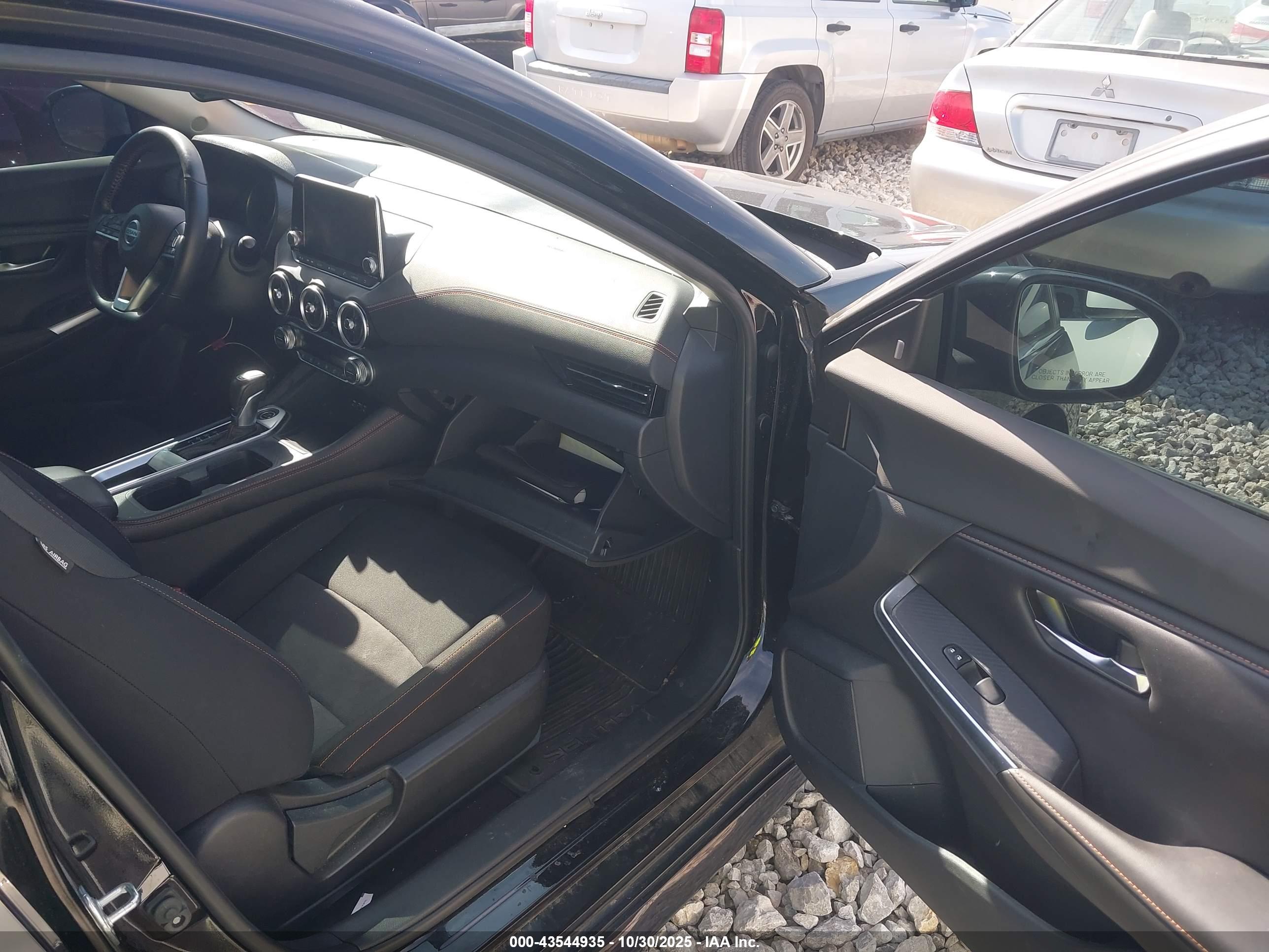 NISSAN SENTRA image 5