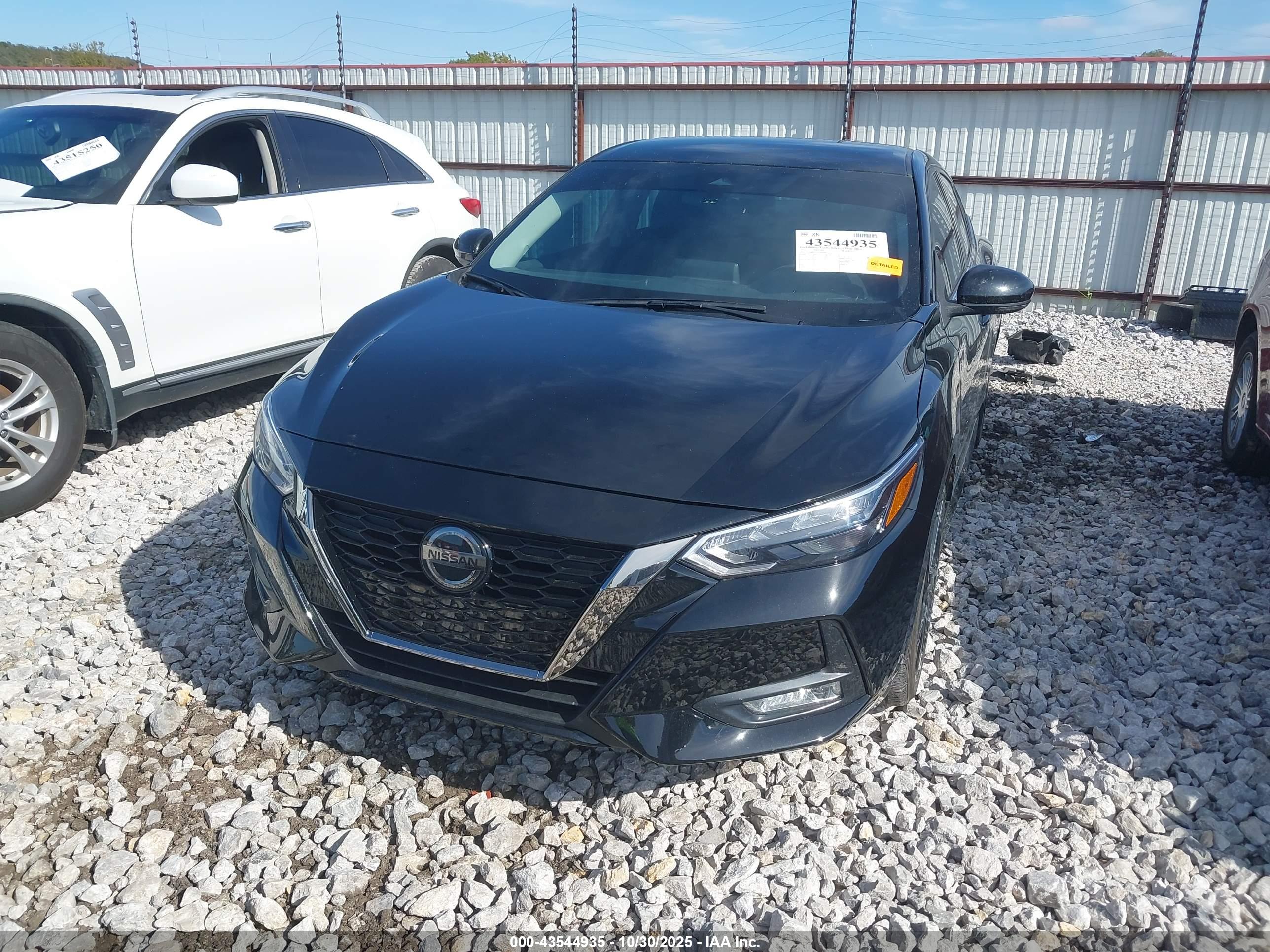NISSAN SENTRA image 6