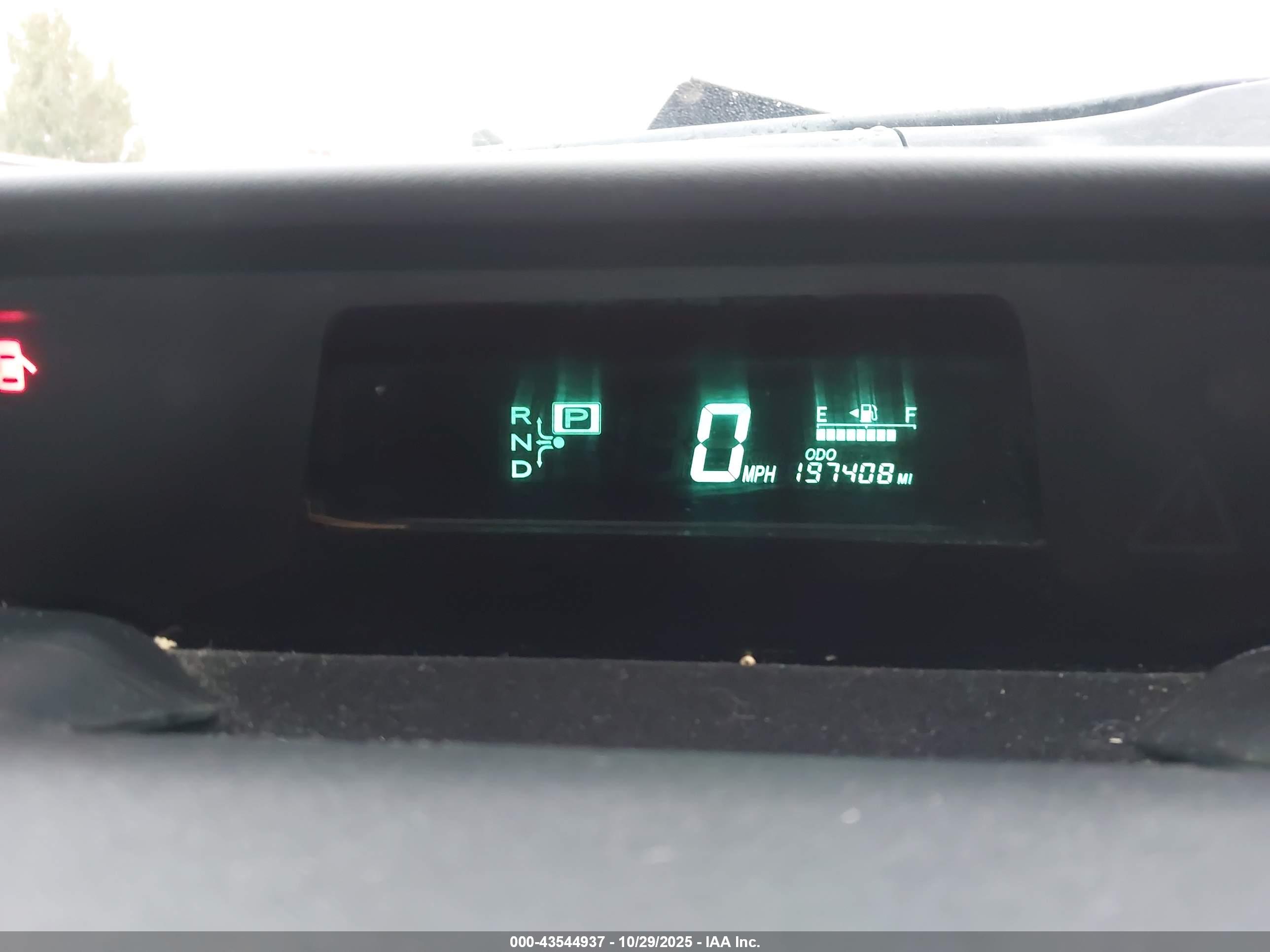 TOYOTA PRIUS image 7