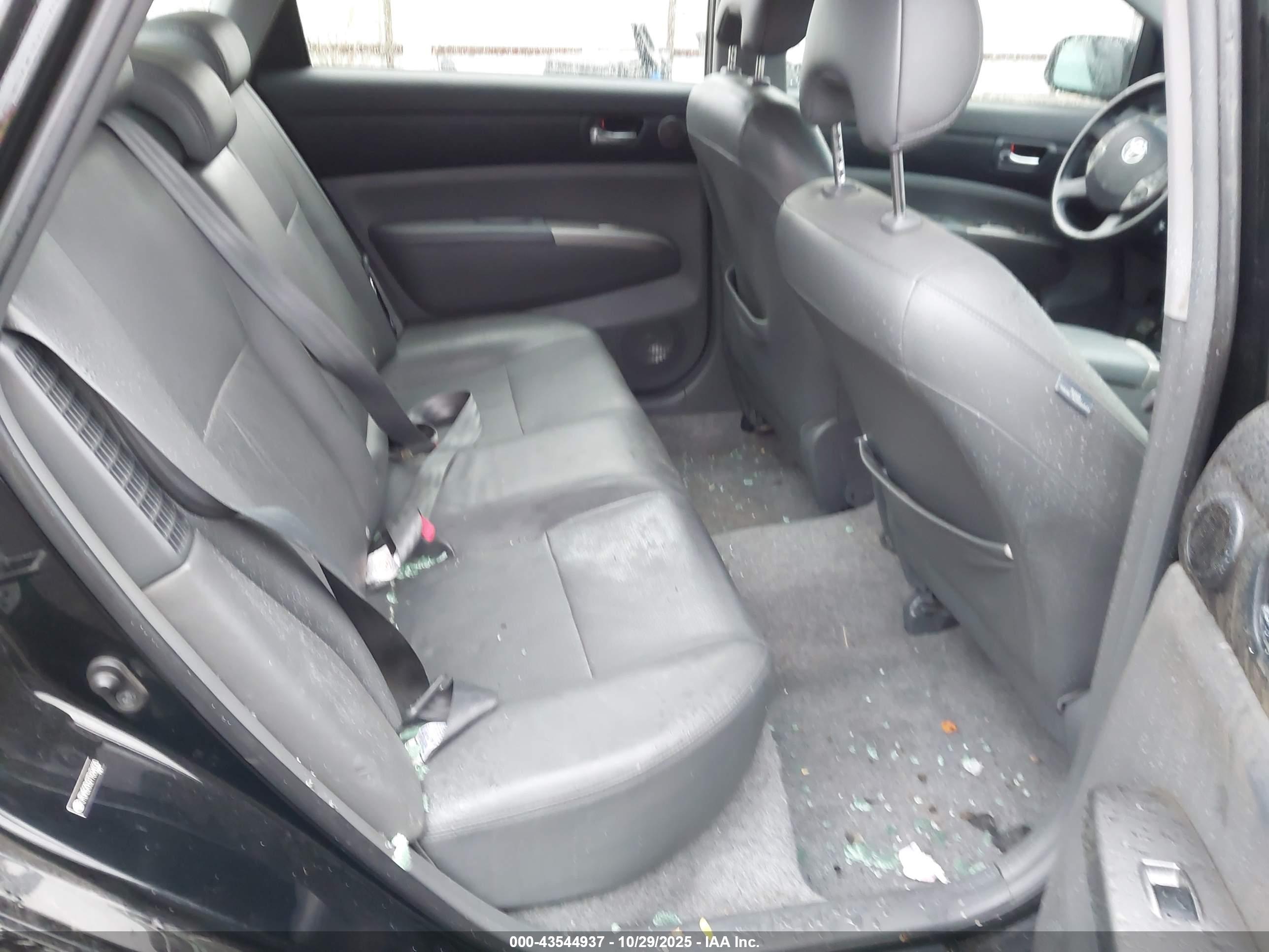 TOYOTA PRIUS image 8